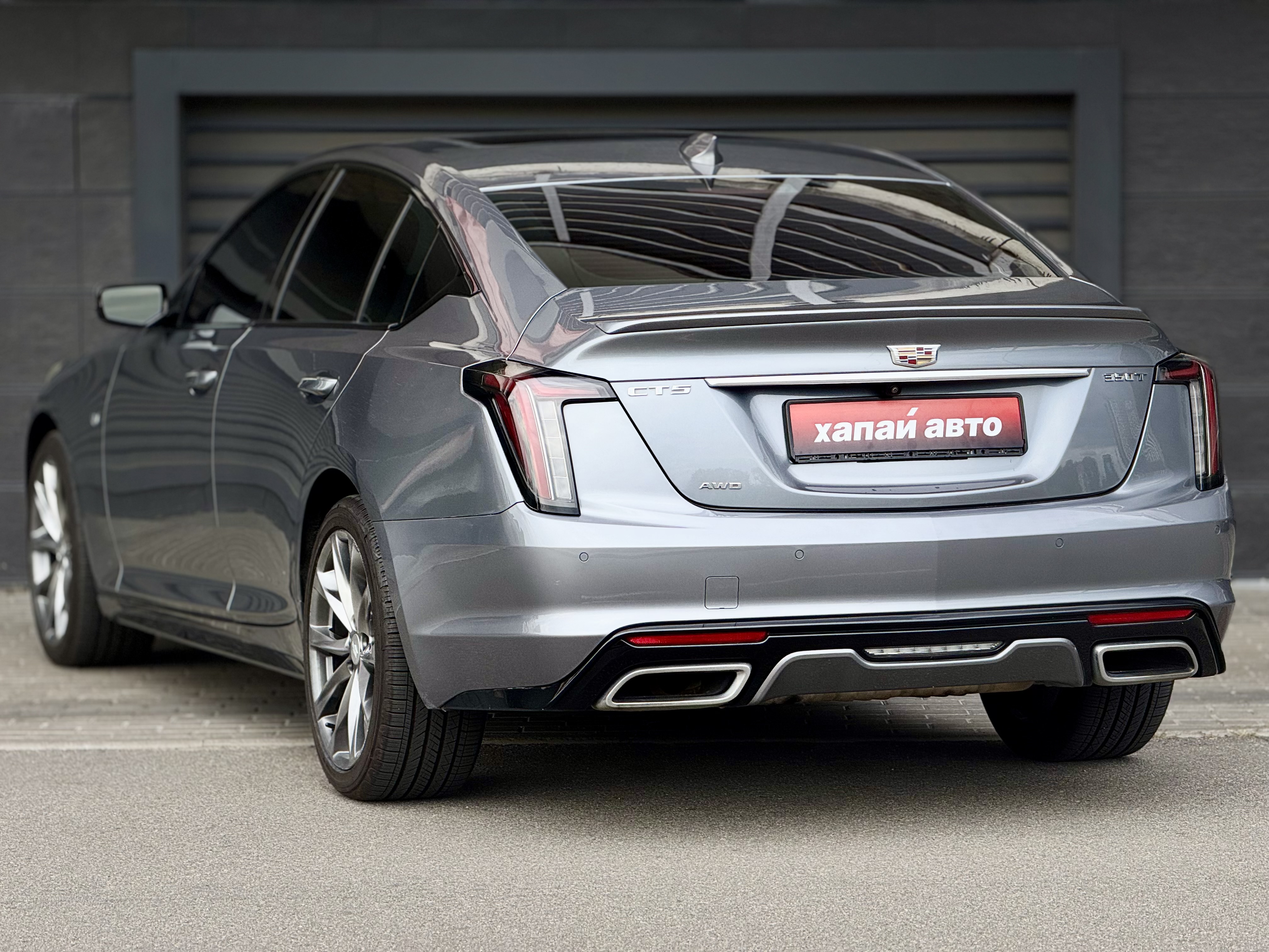 Cadillac-8