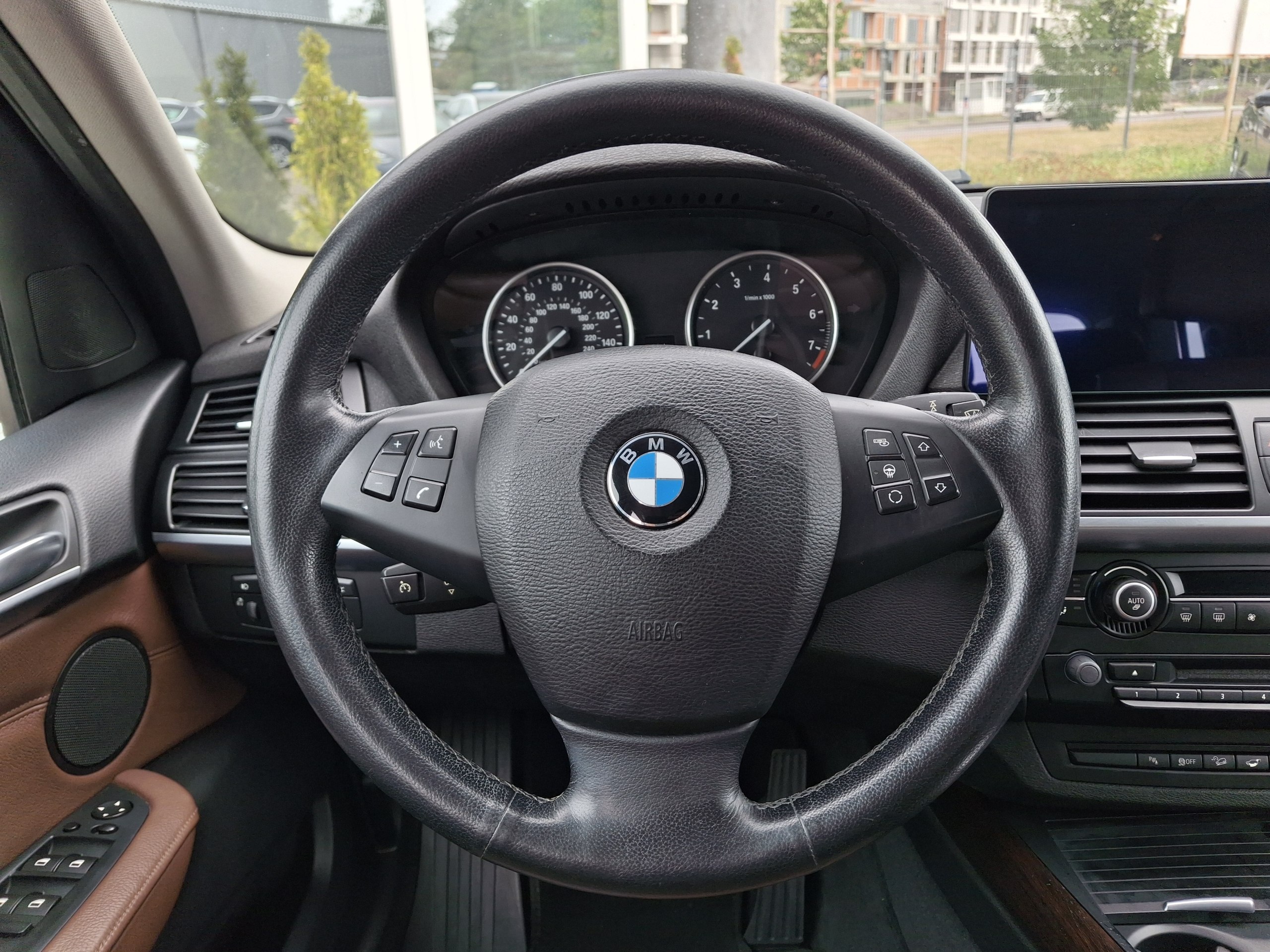 BMW-23