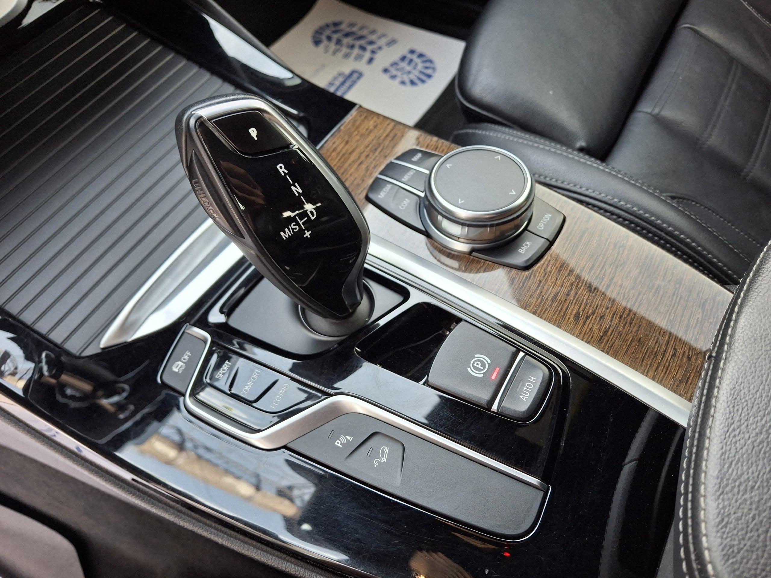 BMW-12