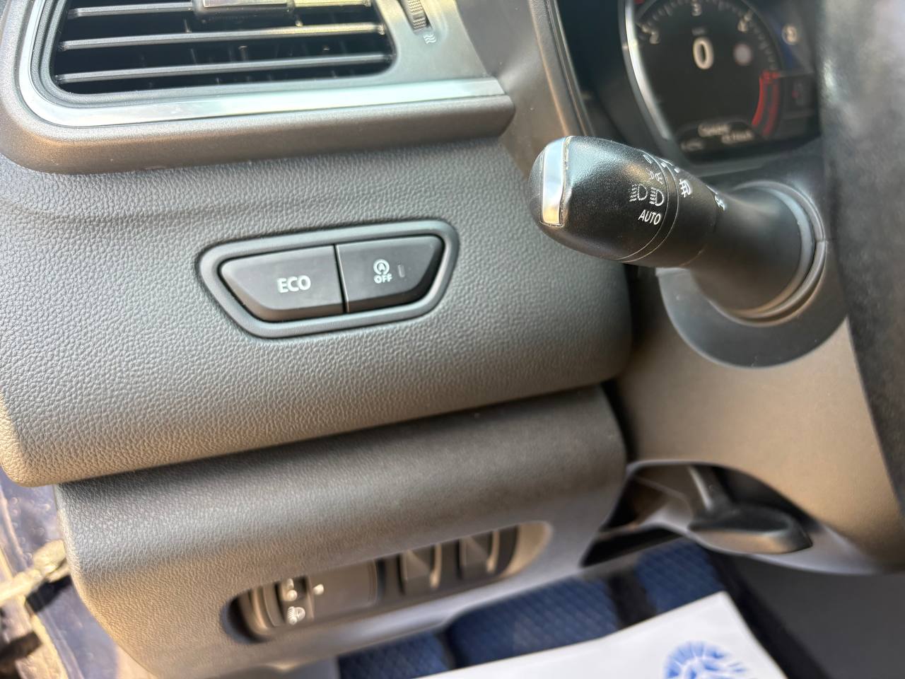 Renault-9