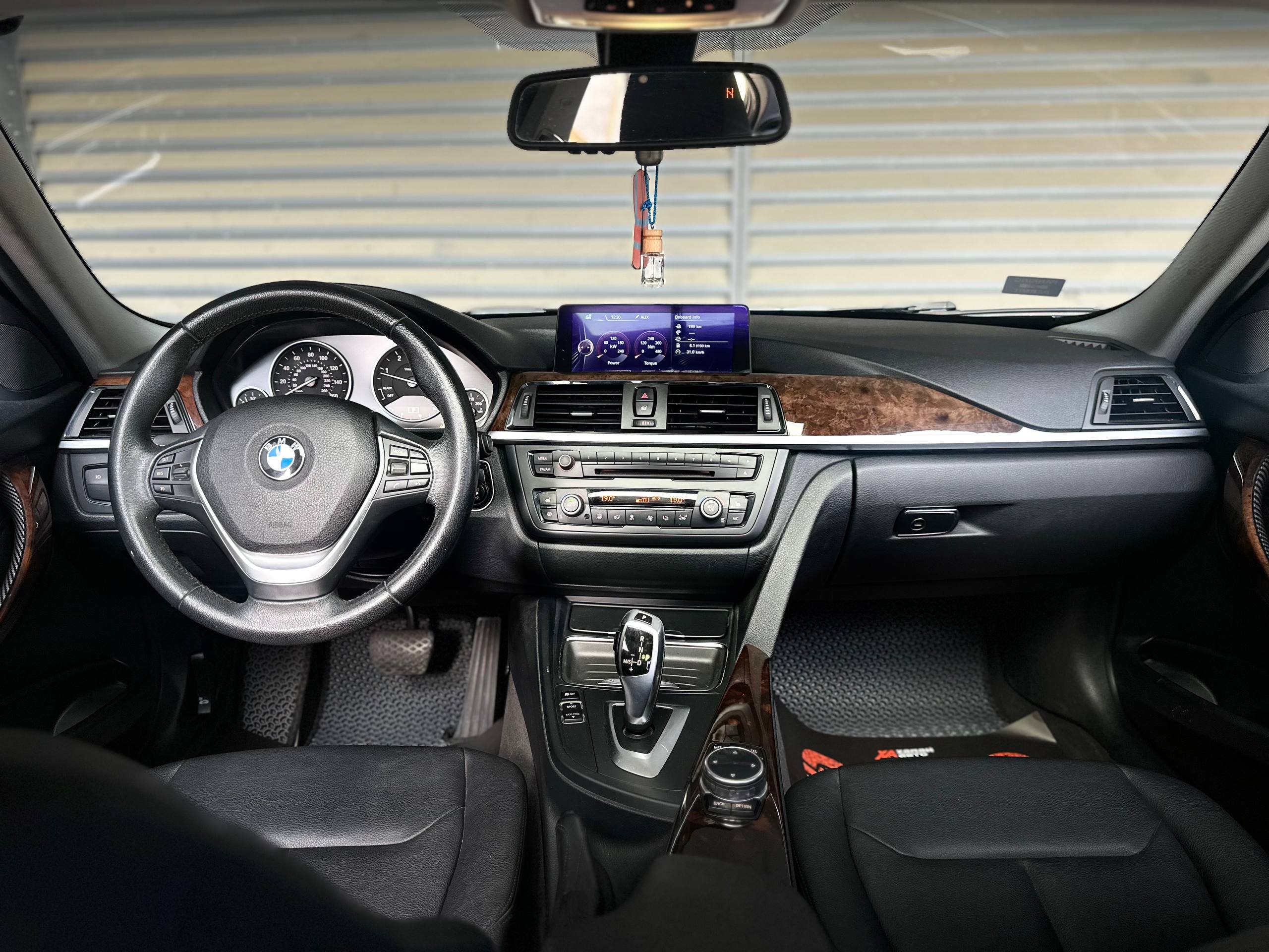 BMW-6