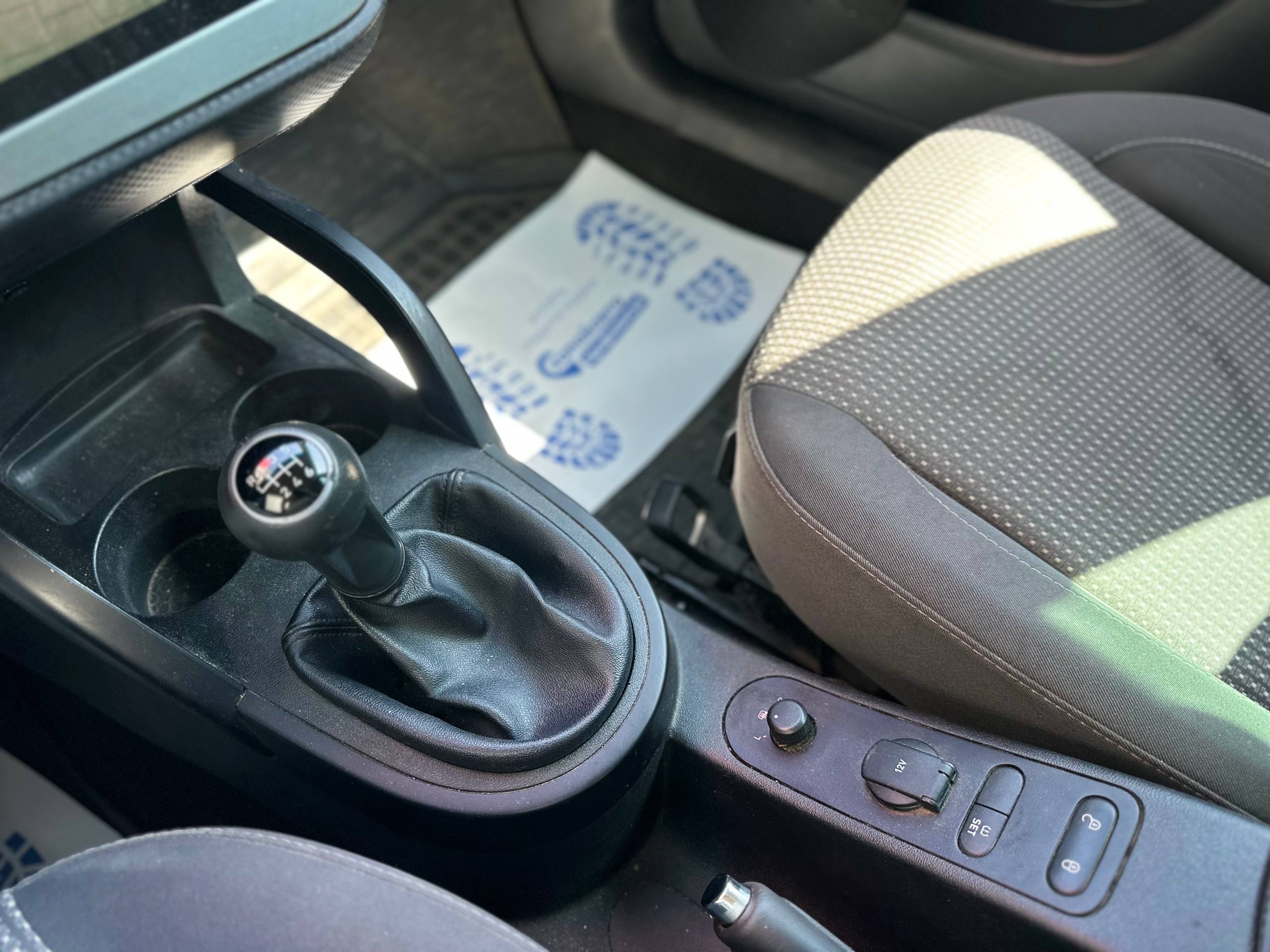 SEAT-9