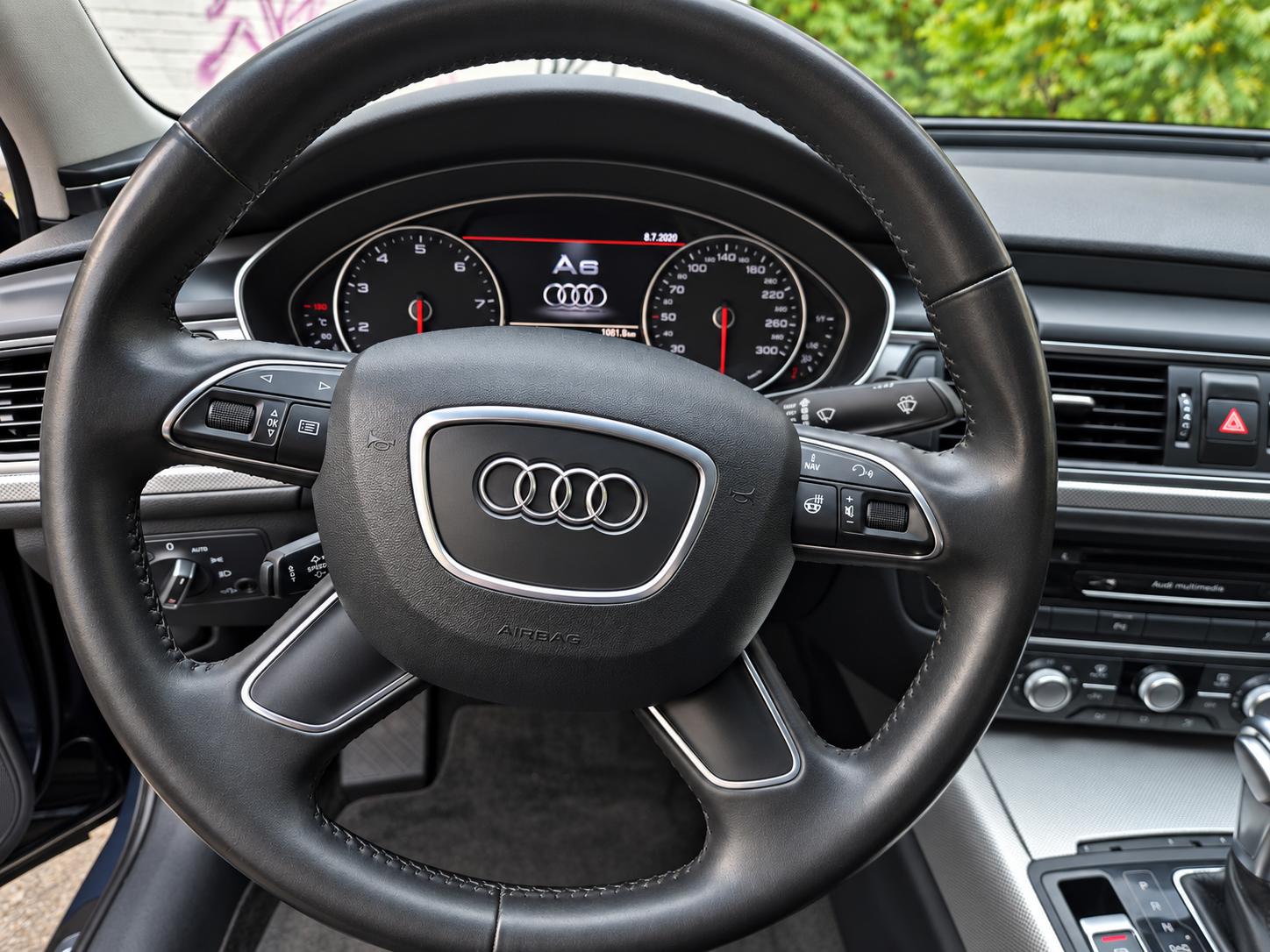 Audi-21