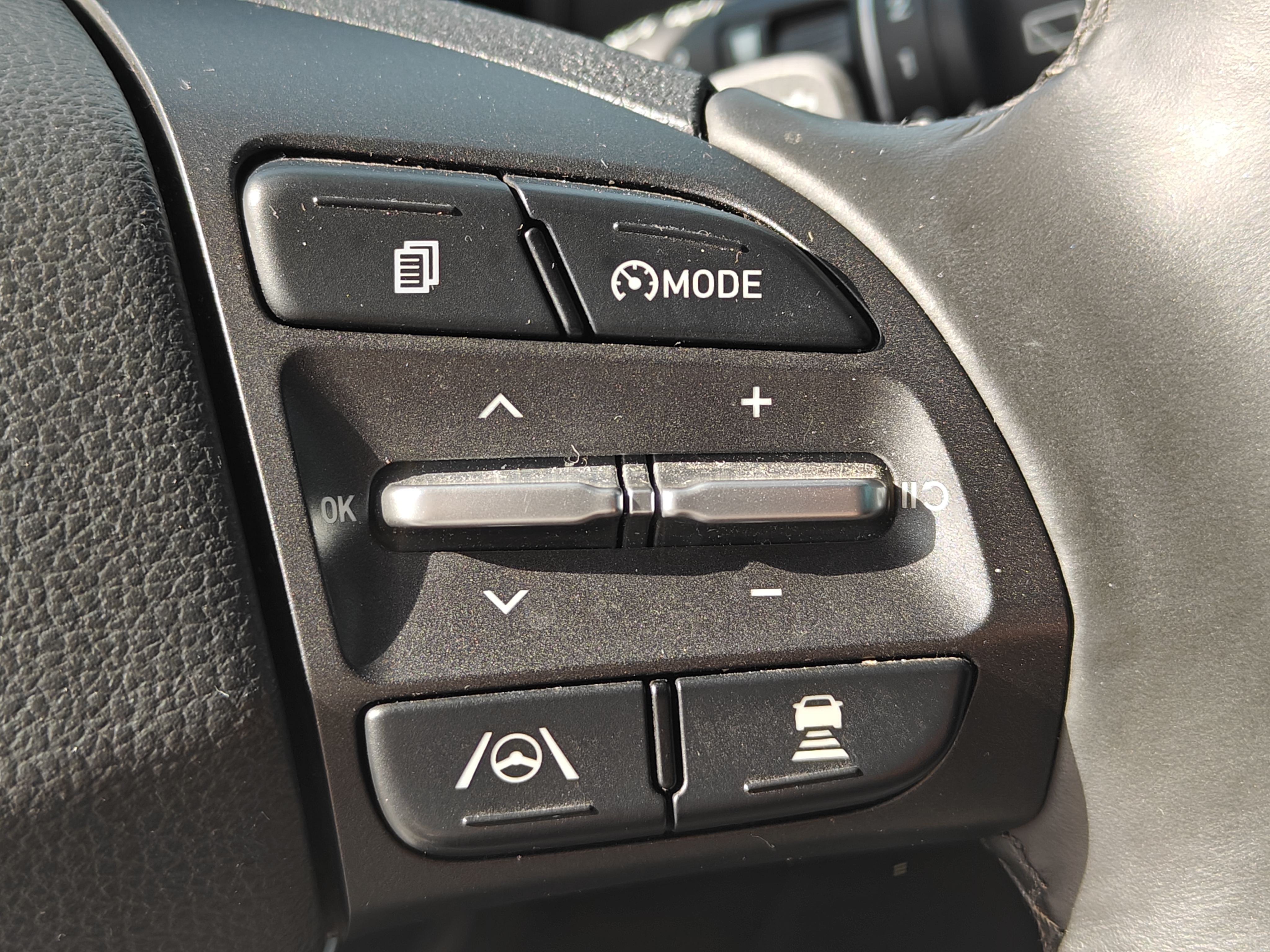 Hyundai-12