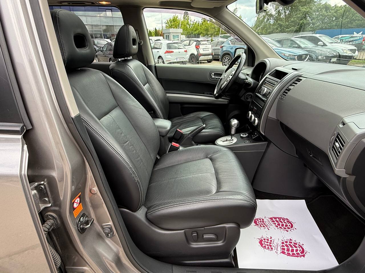 Nissan-32