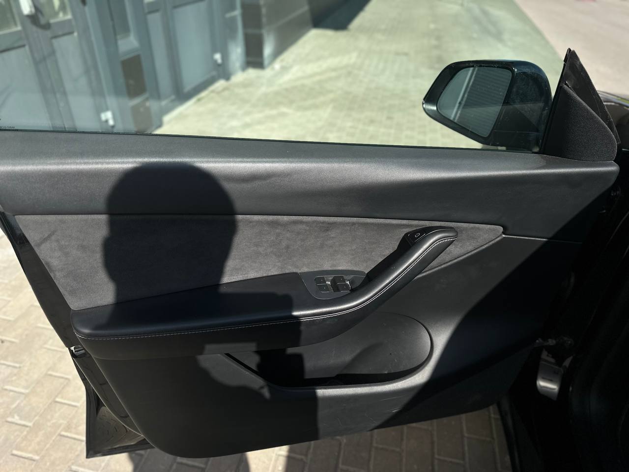 Tesla-0