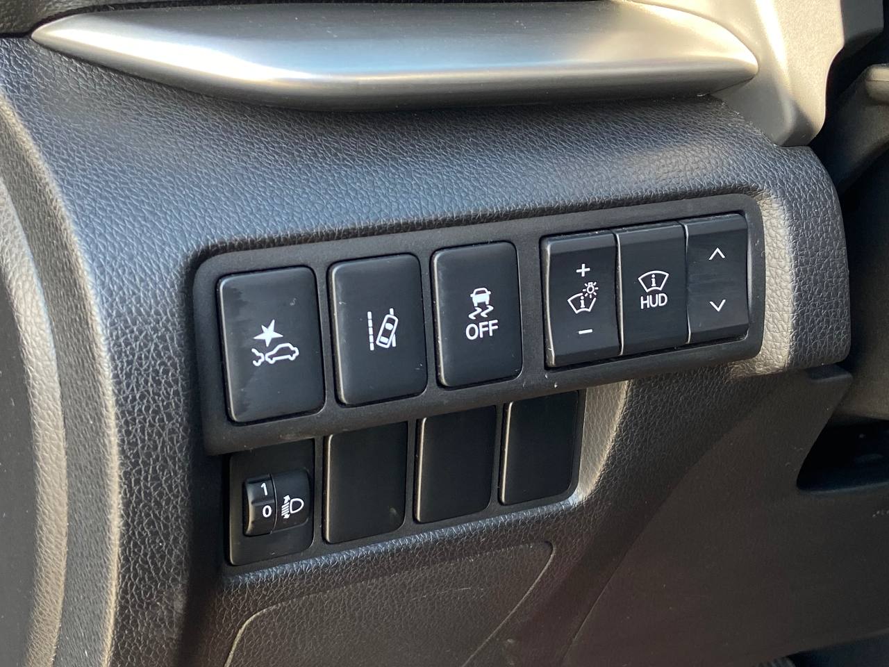 Mitsubishi-0