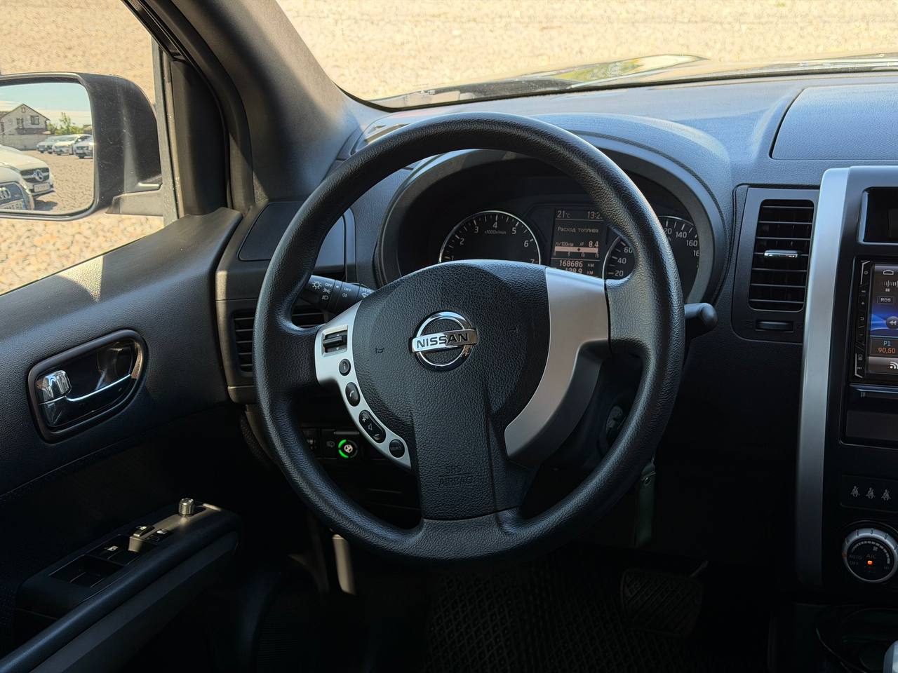 Nissan-4