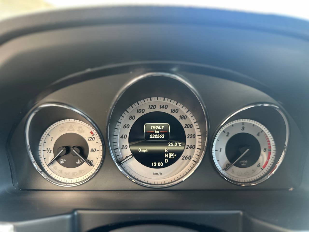 Mercedes-Benz-2