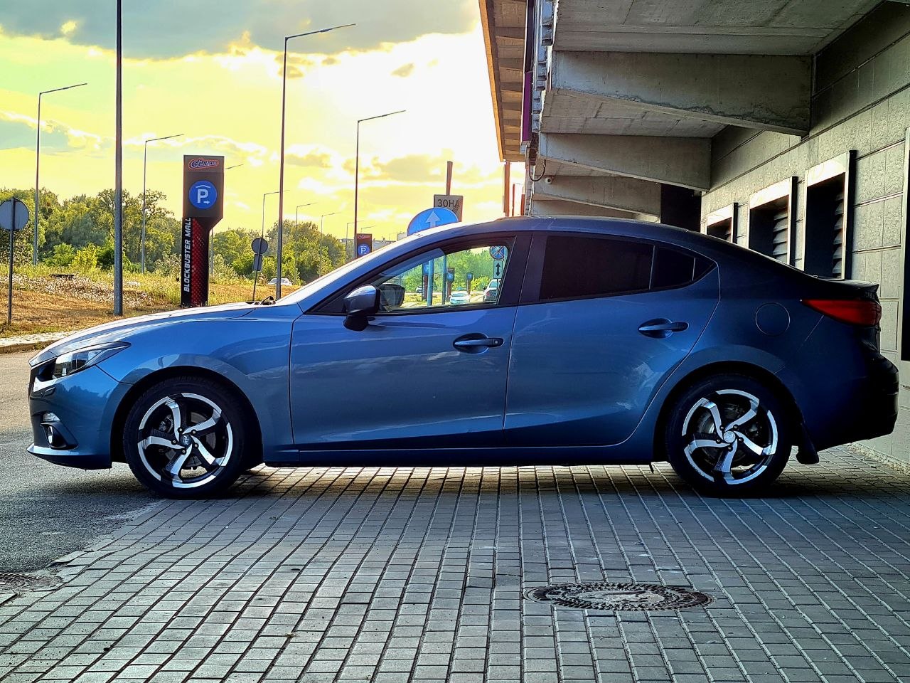 Mazda-13