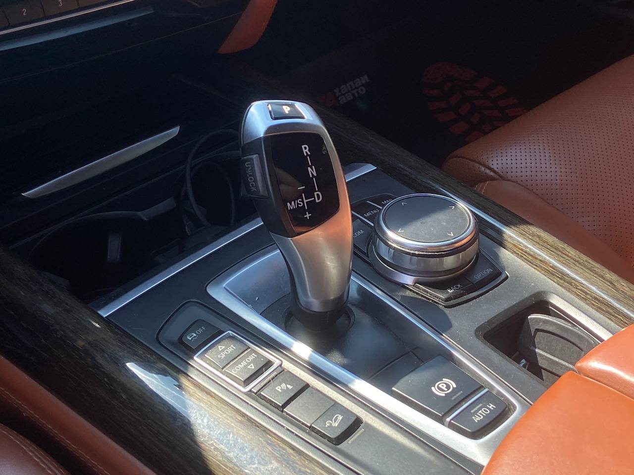 BMW-8