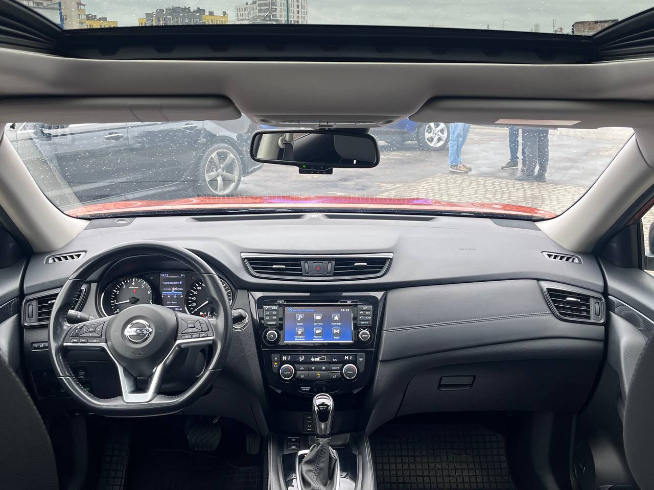 Nissan-13