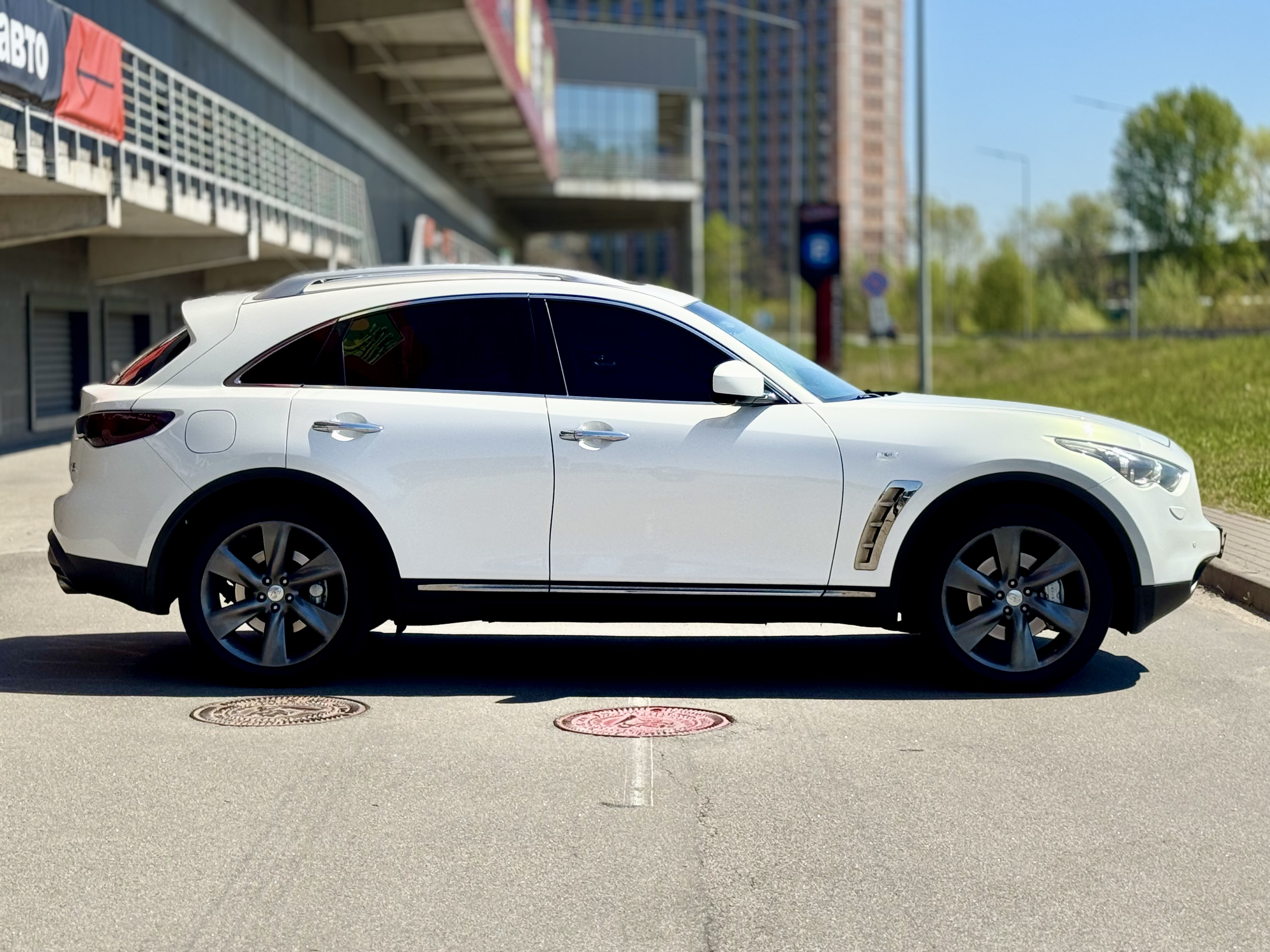Infiniti-11