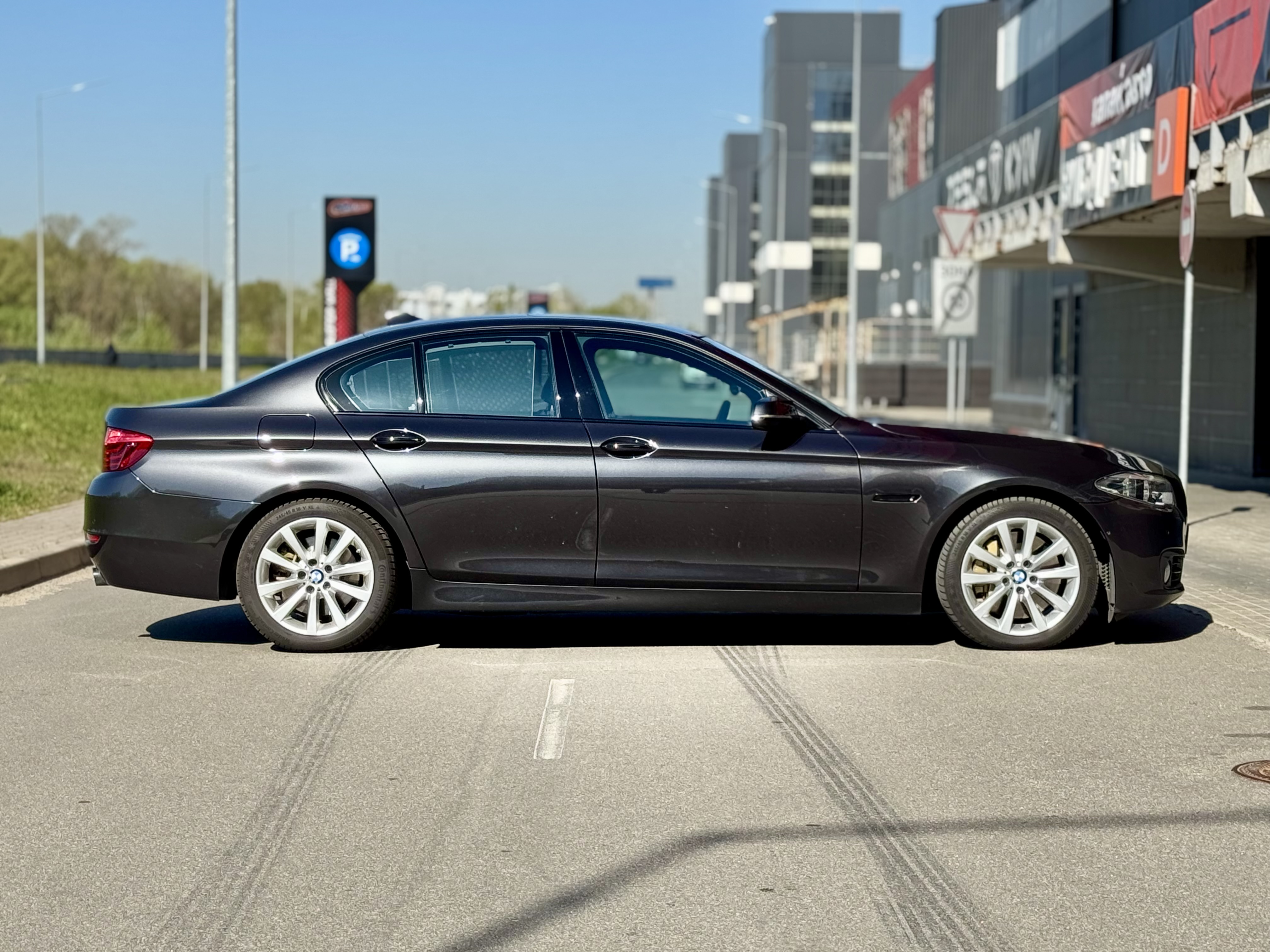 BMW-9