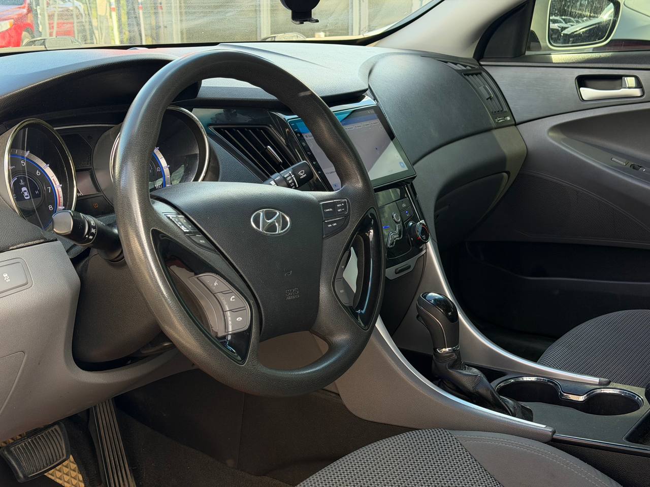 Hyundai-12