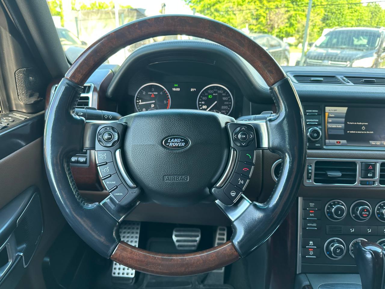 Land Rover-11