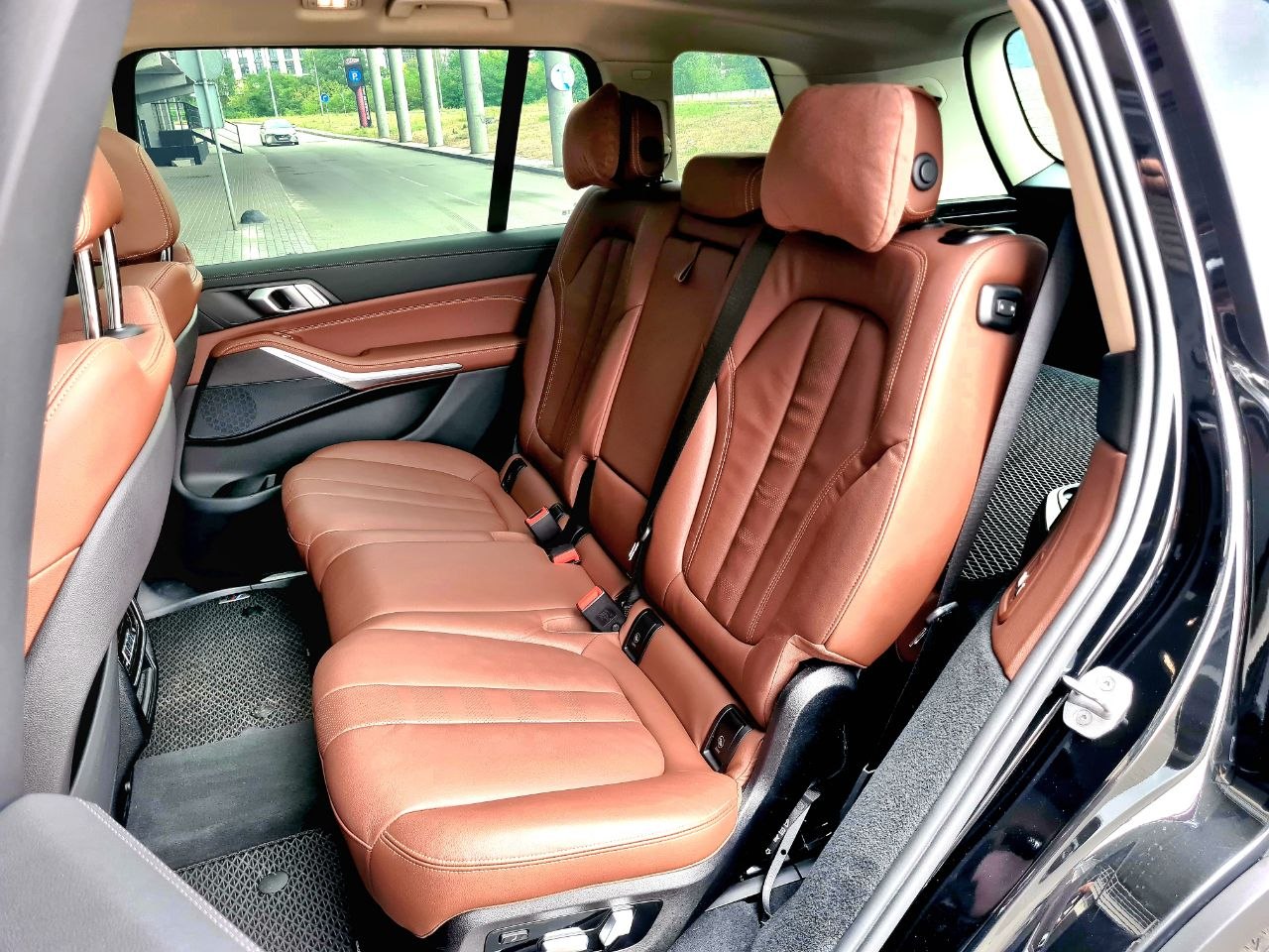 BMW-12