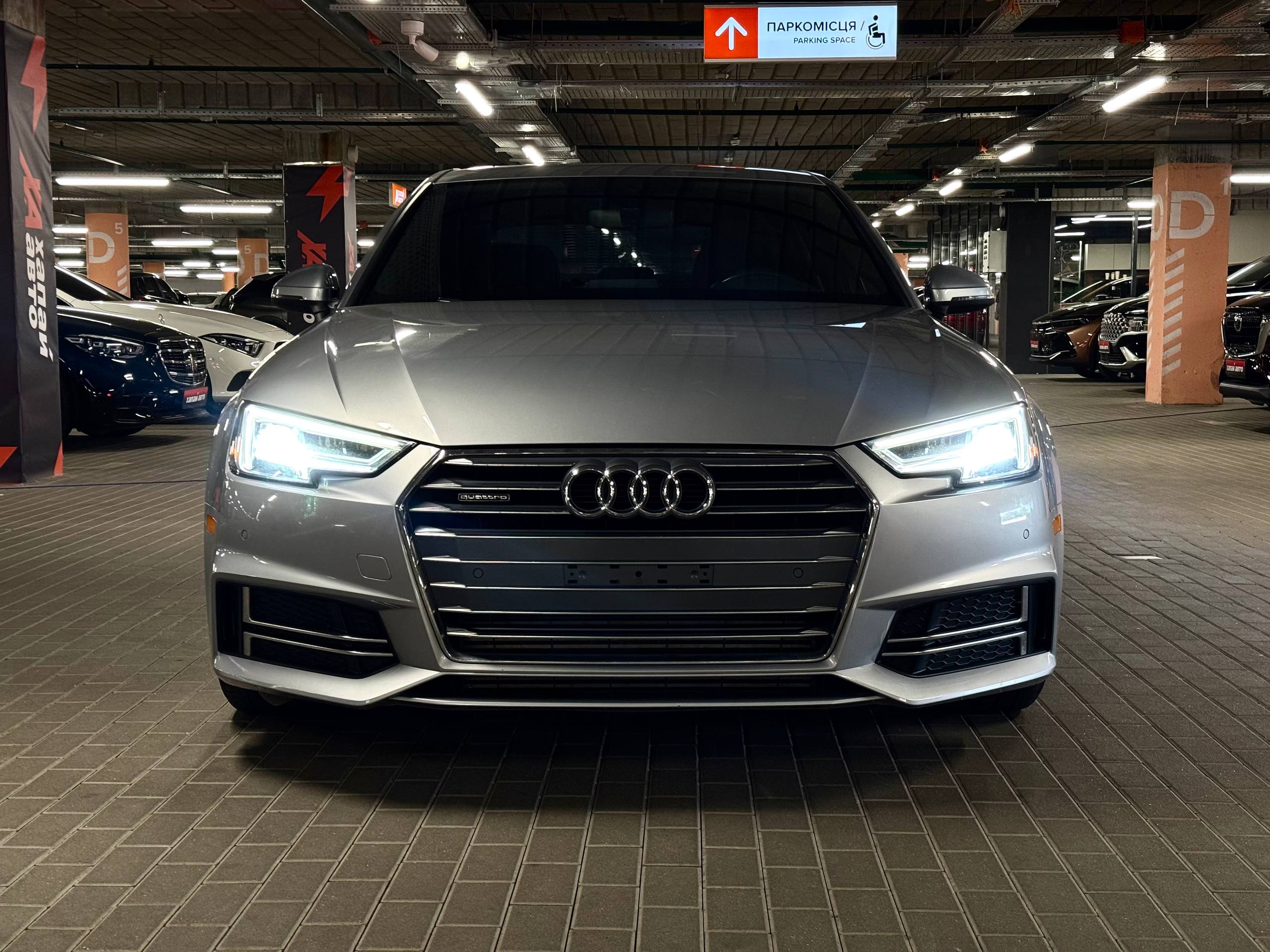 Audi-0