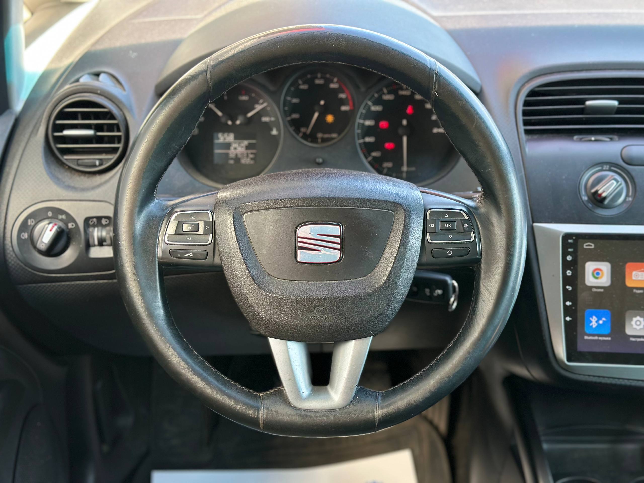 SEAT-12