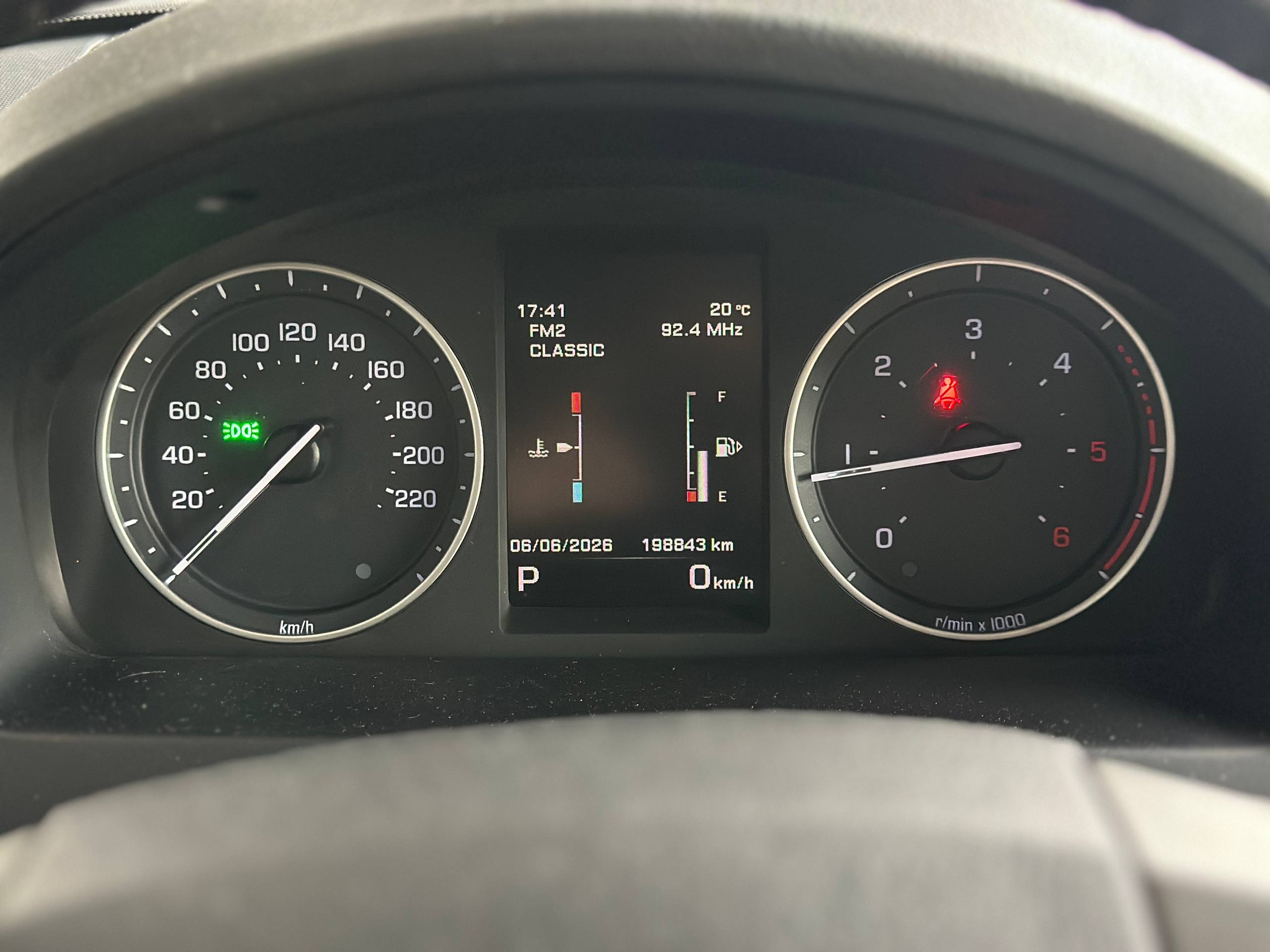 Land Rover-13