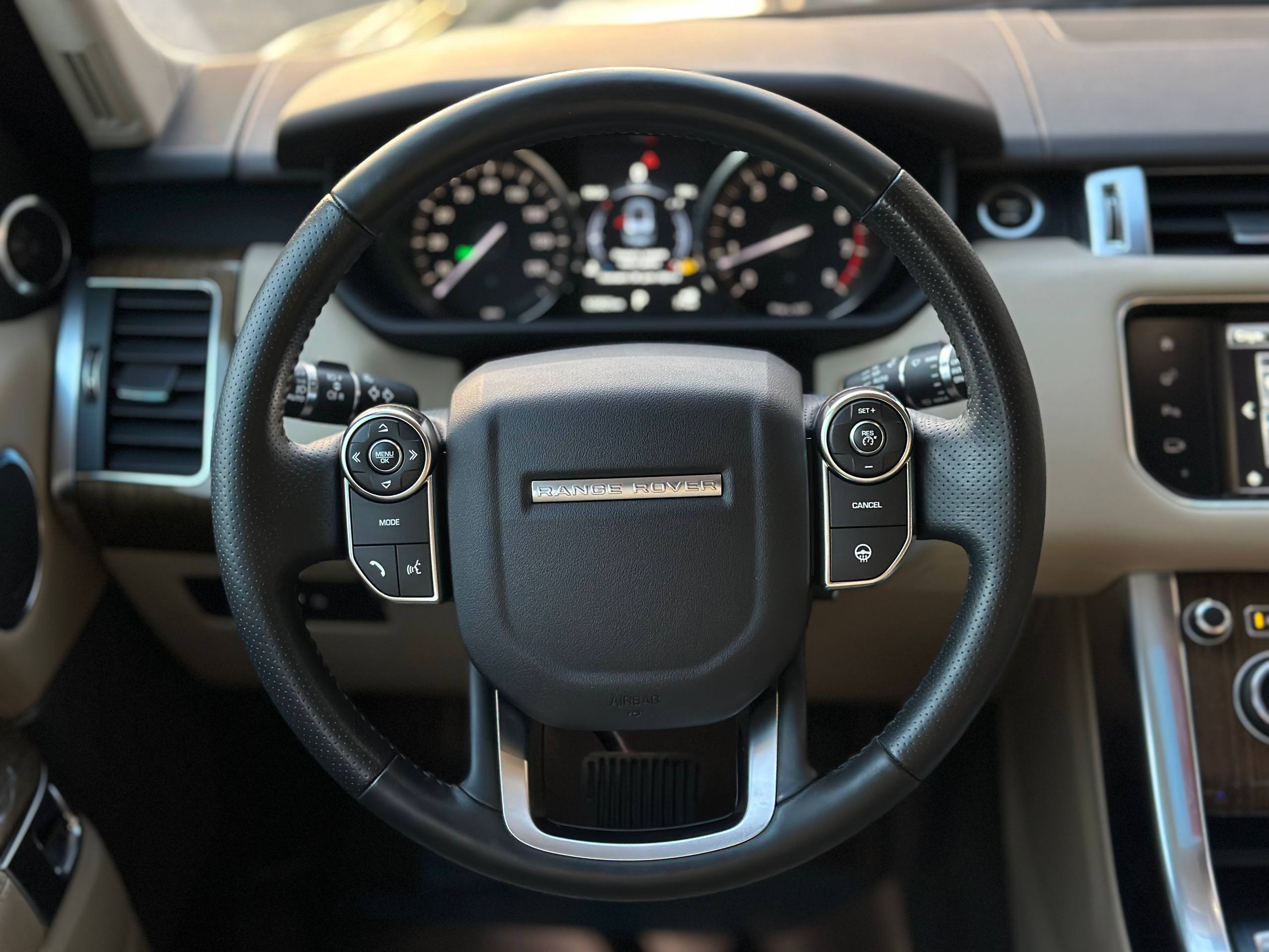 Land Rover-11