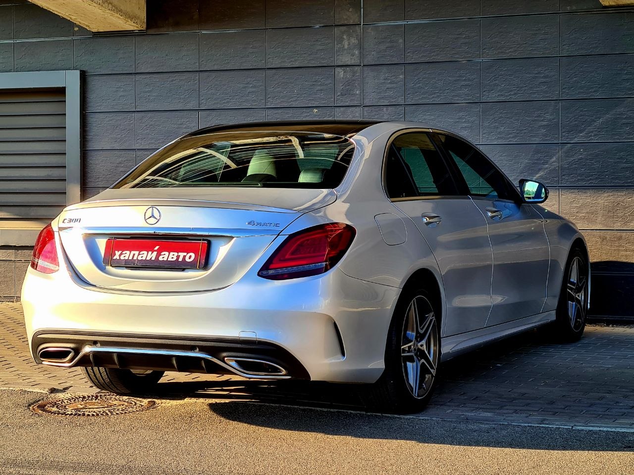 Mercedes-Benz-22