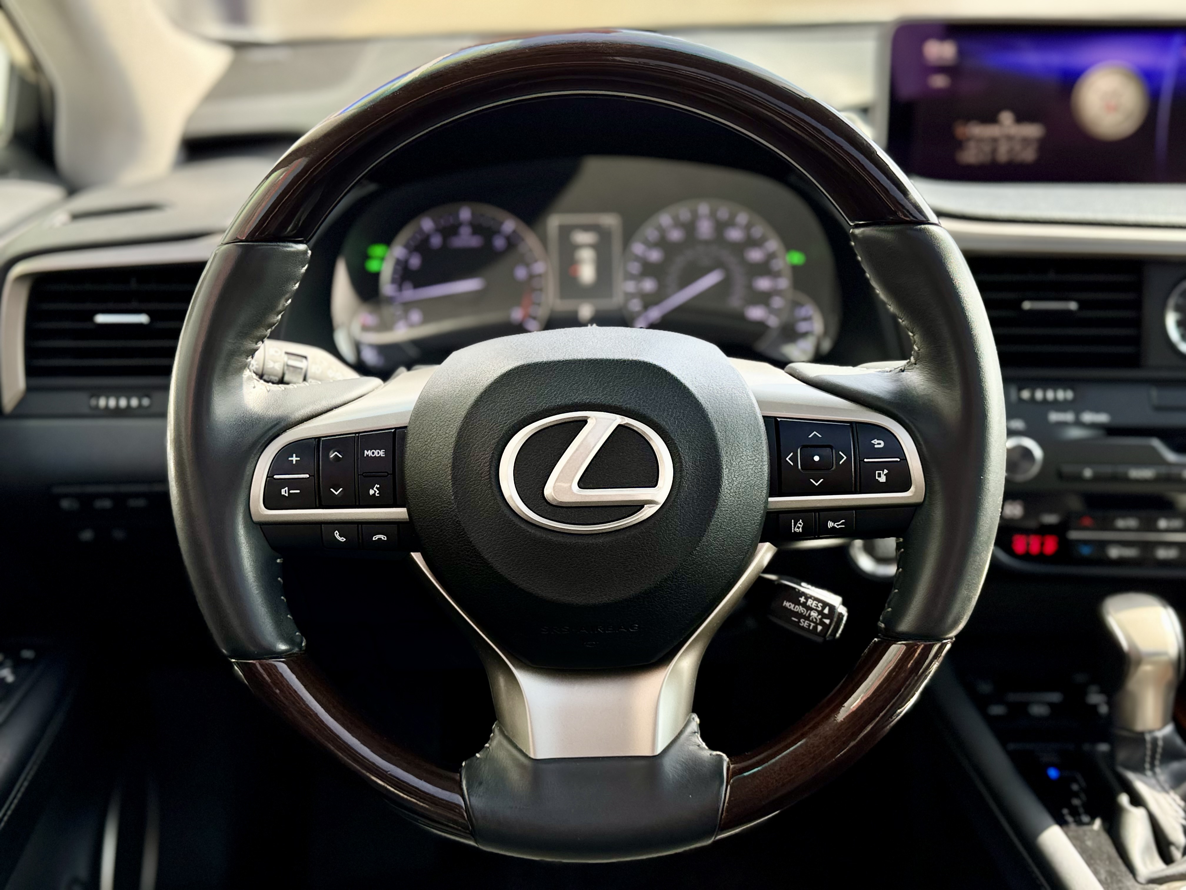 Lexus-16