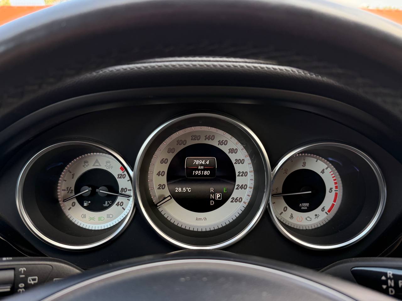 Mercedes-Benz-3