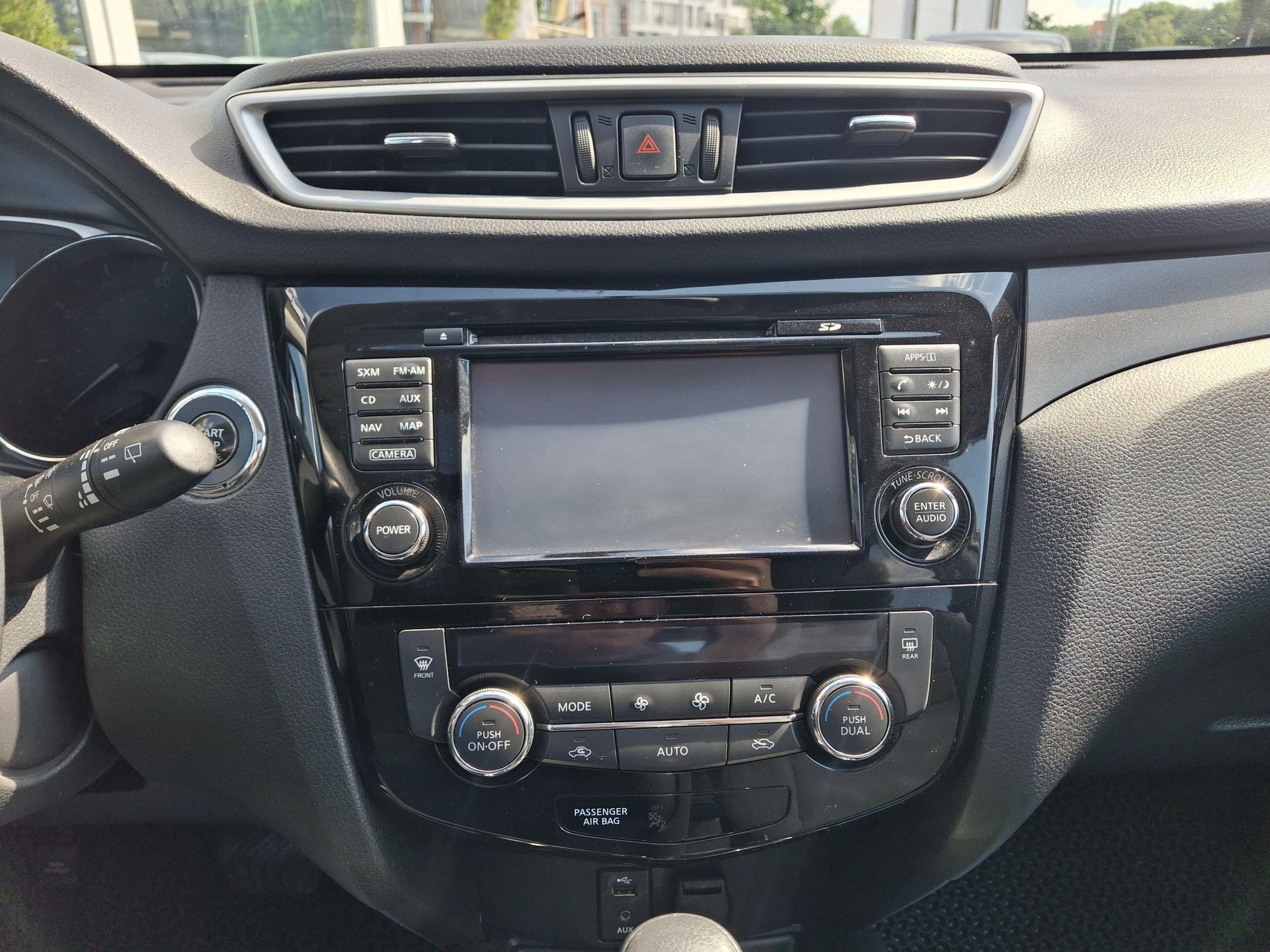 Nissan-16