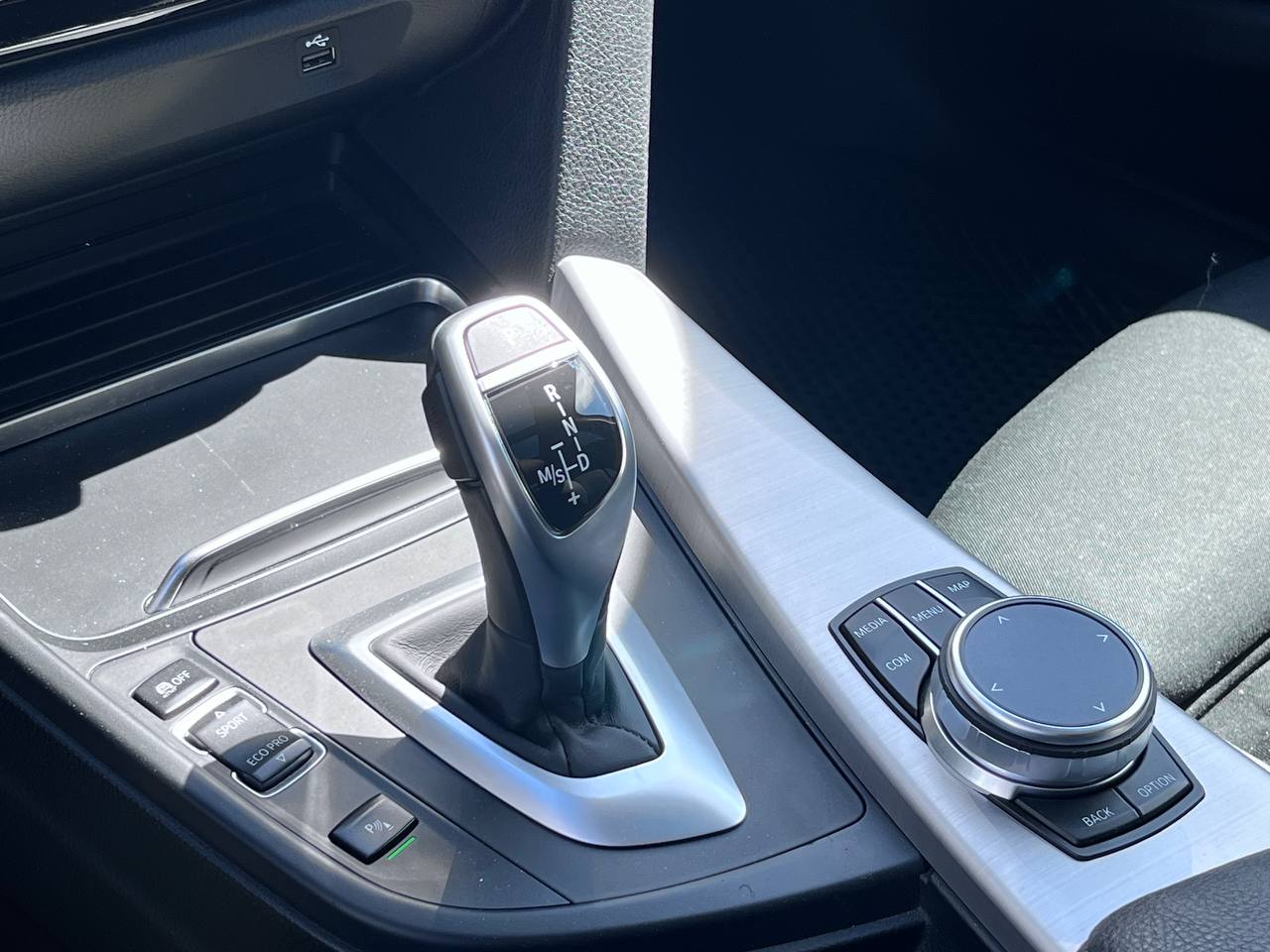 BMW-8
