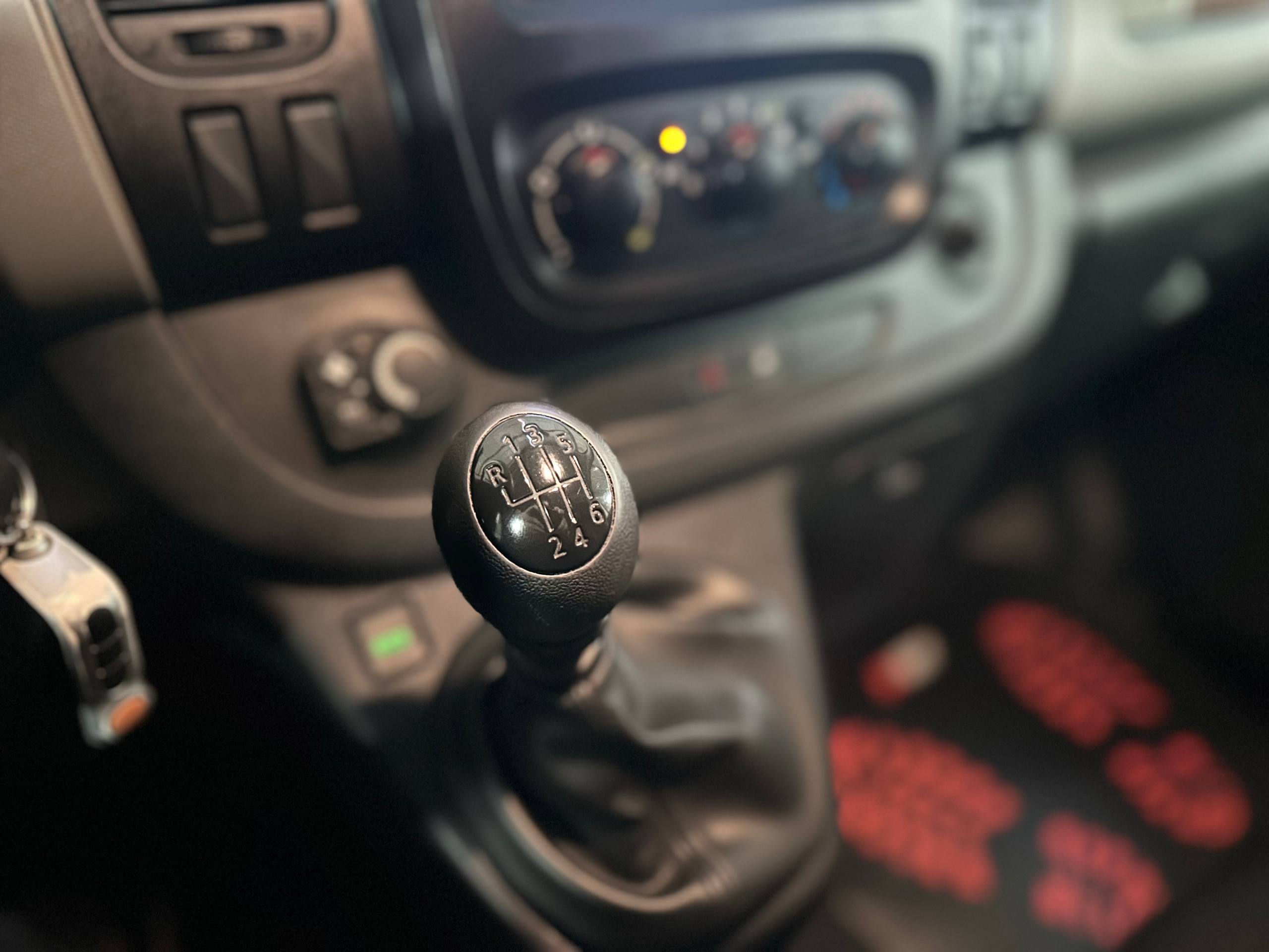 Renault-9
