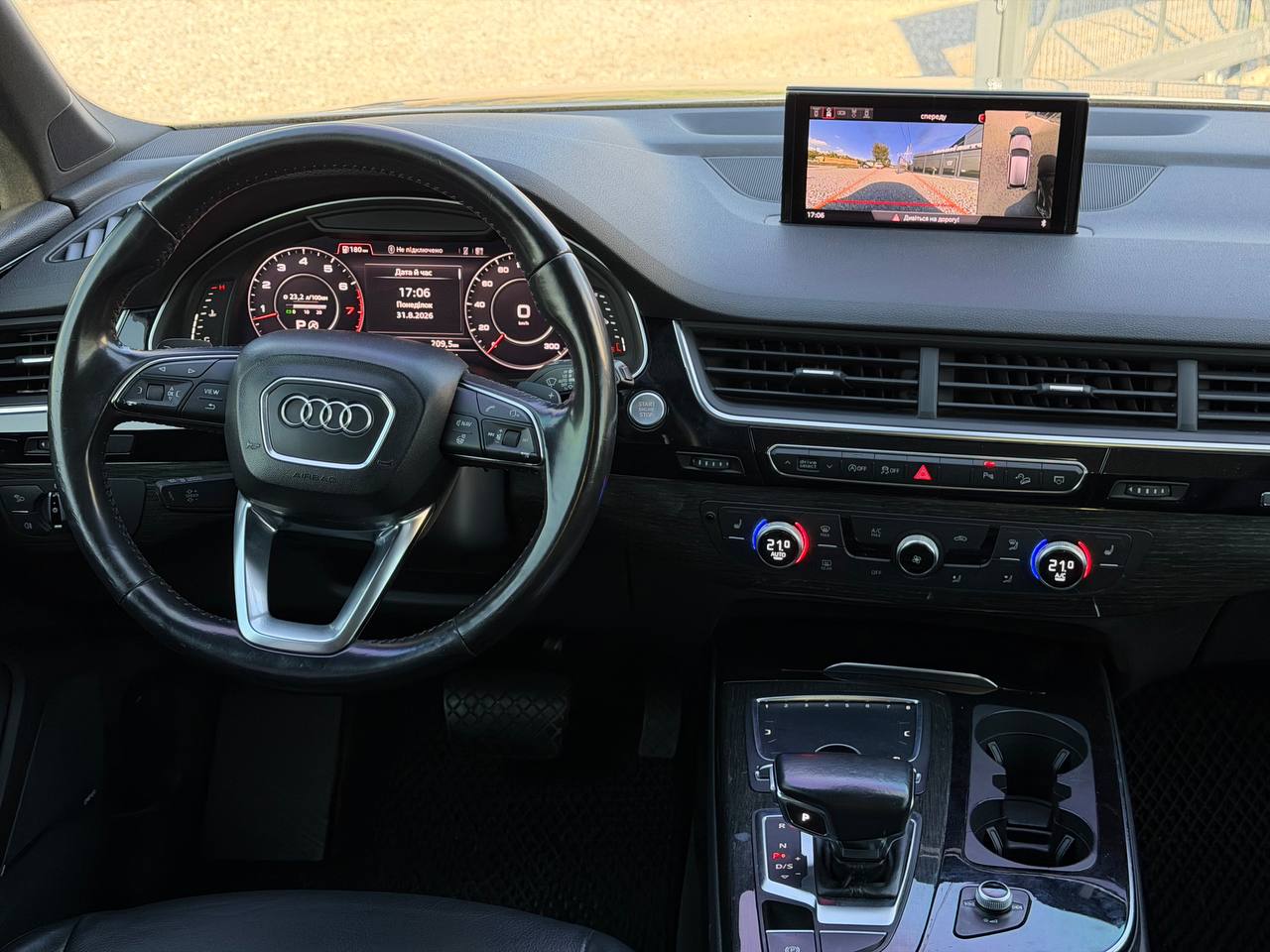 Audi-8