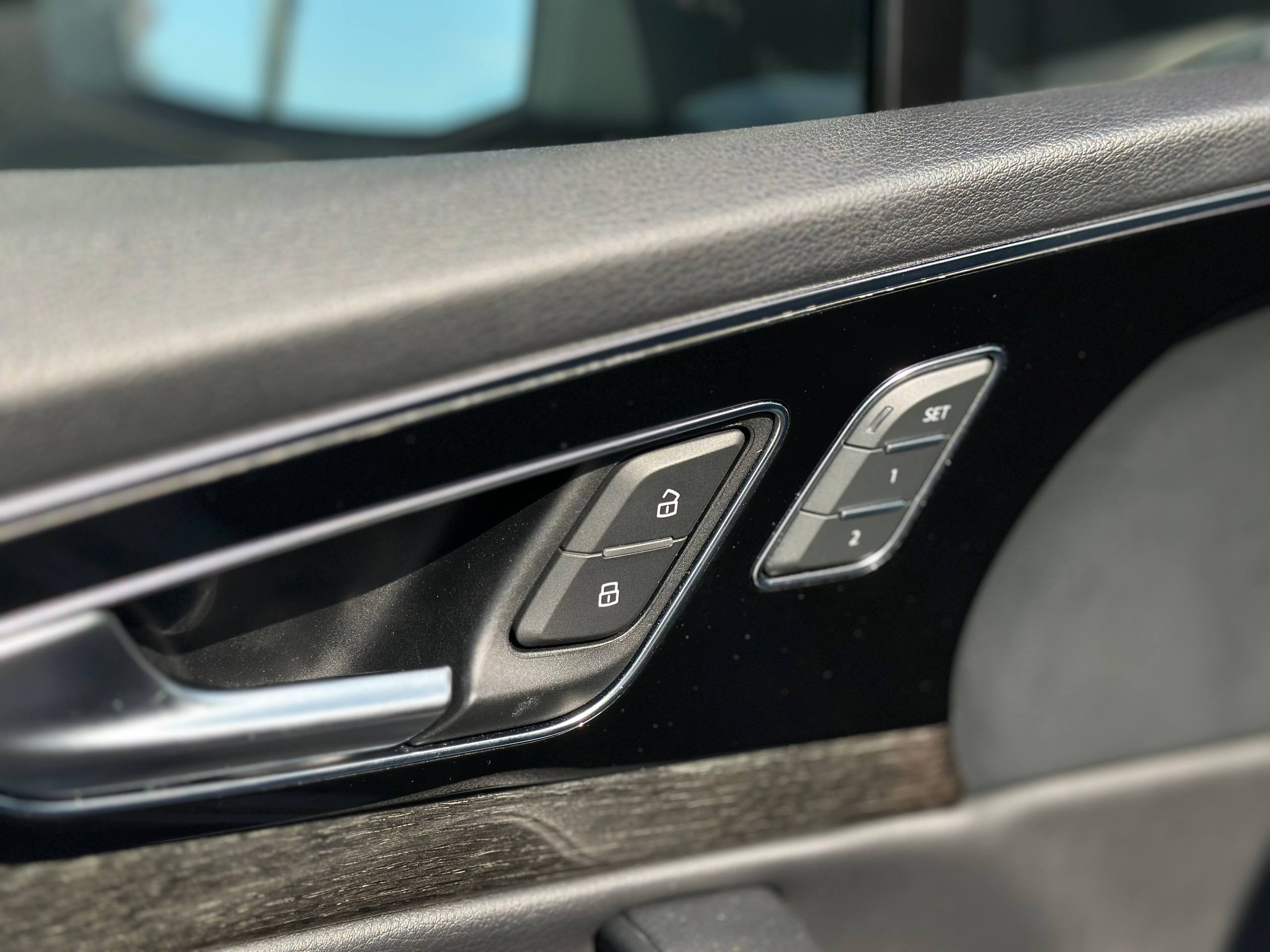 Audi-8