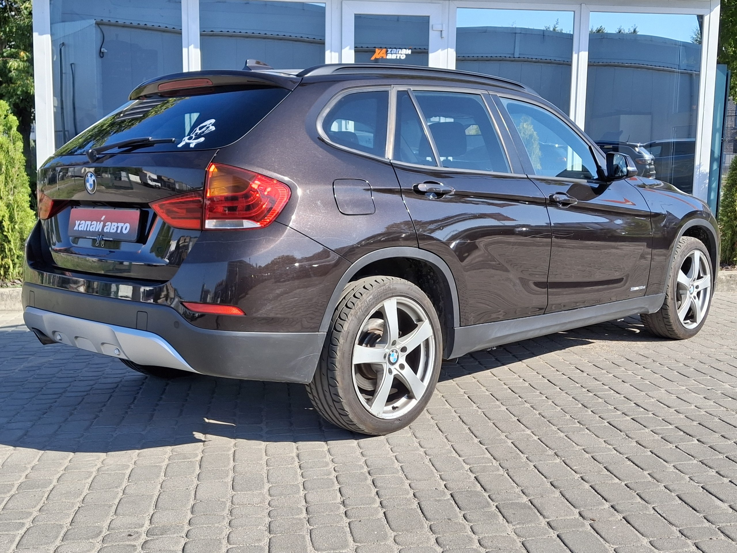 BMW-8