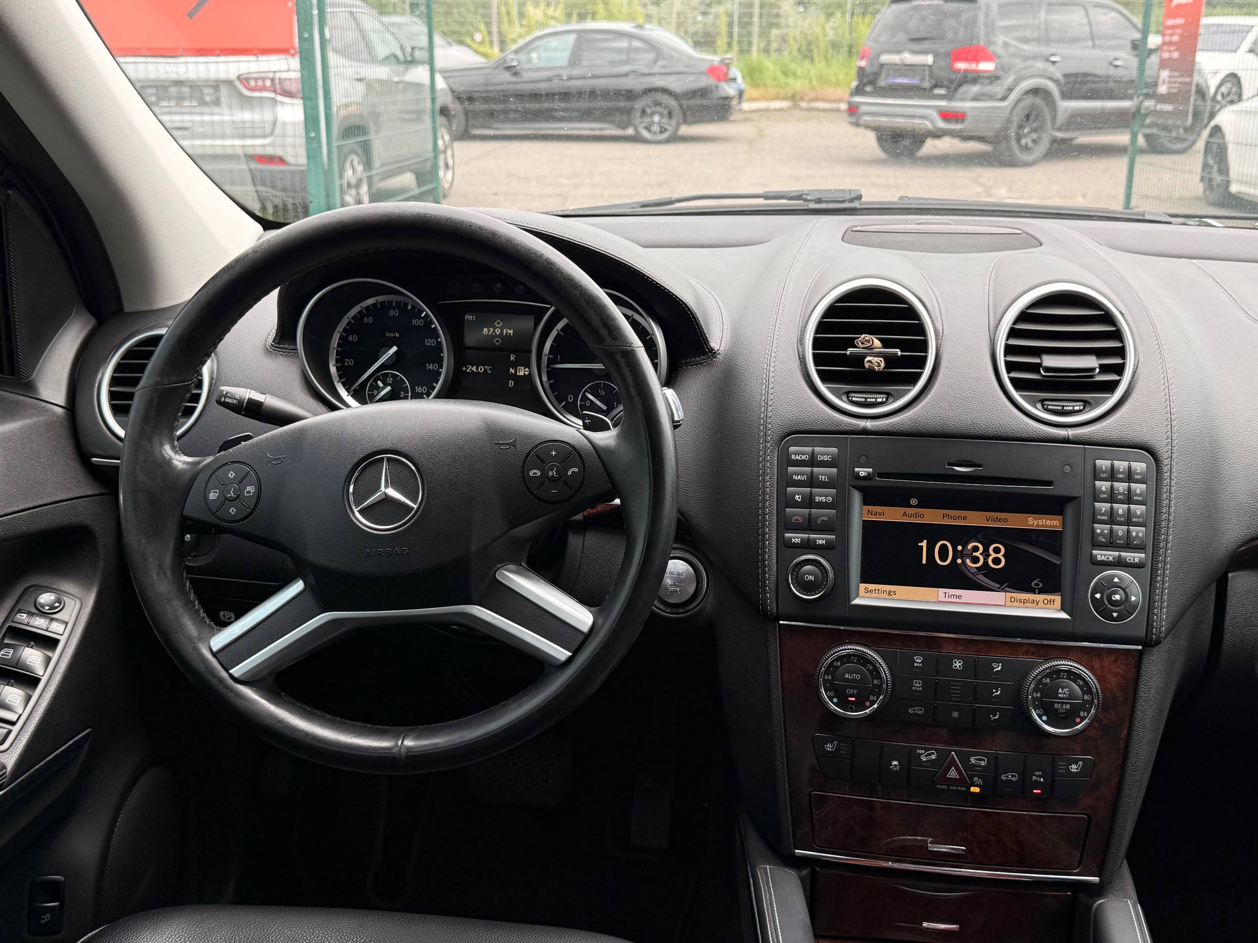 Mercedes-Benz-7