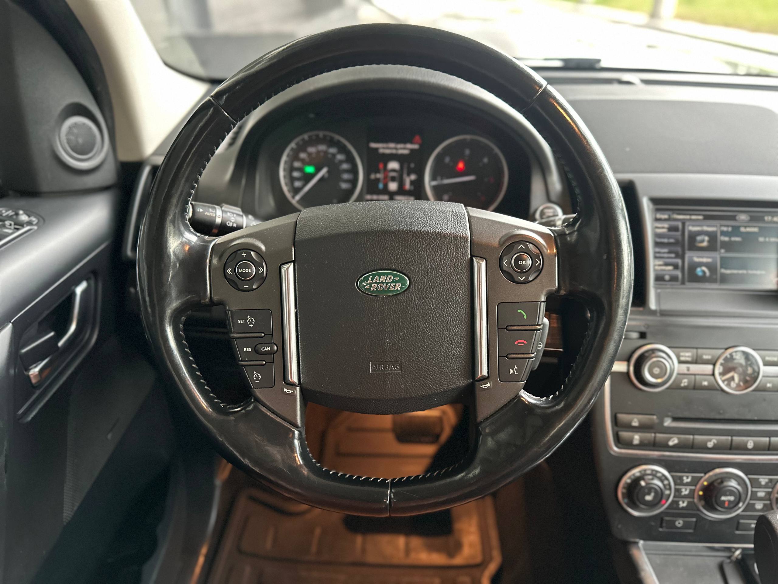Land Rover-12