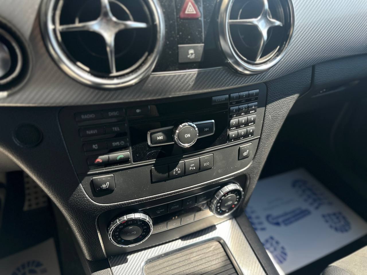 Mercedes-Benz-15