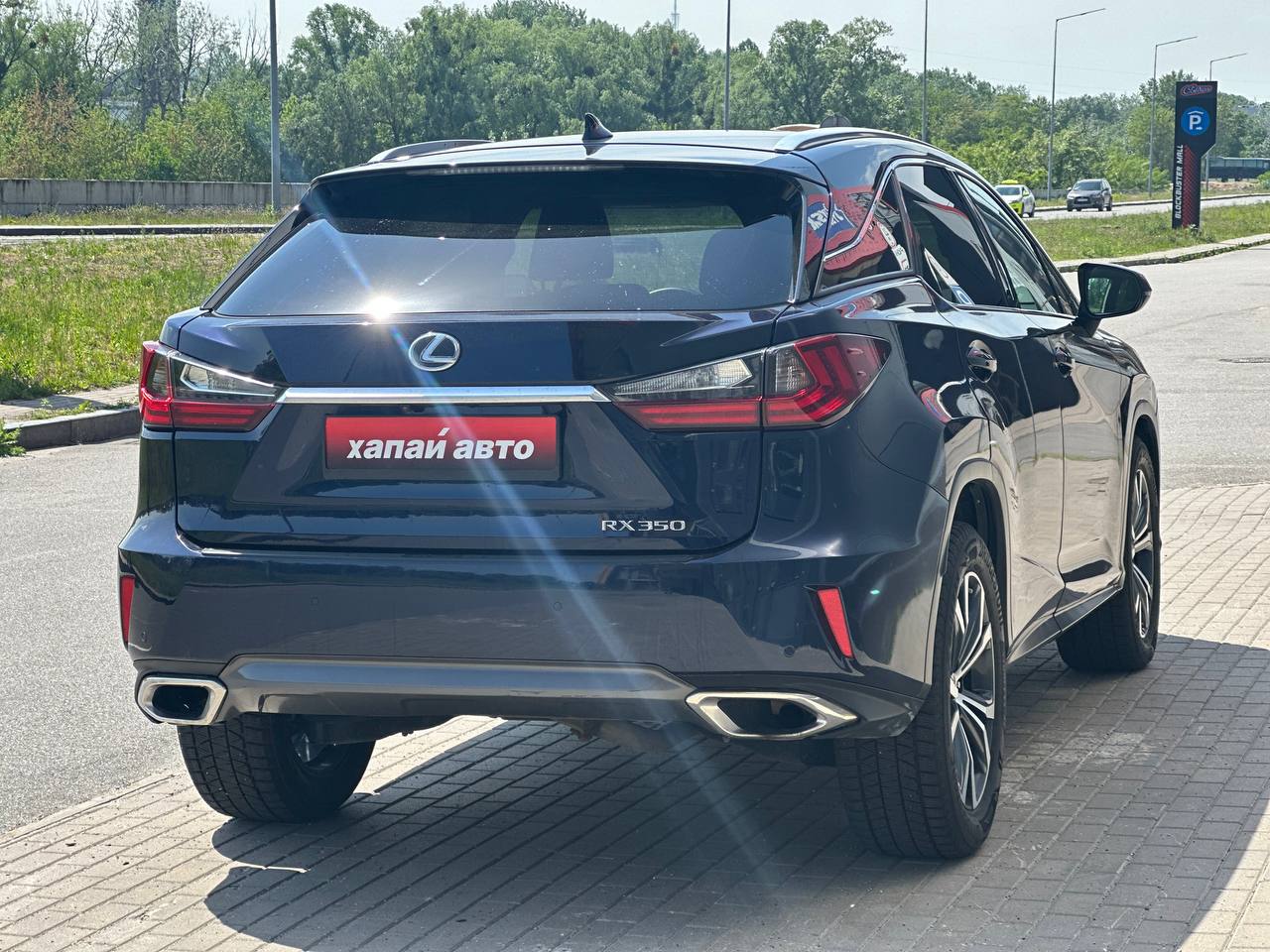 Lexus-6