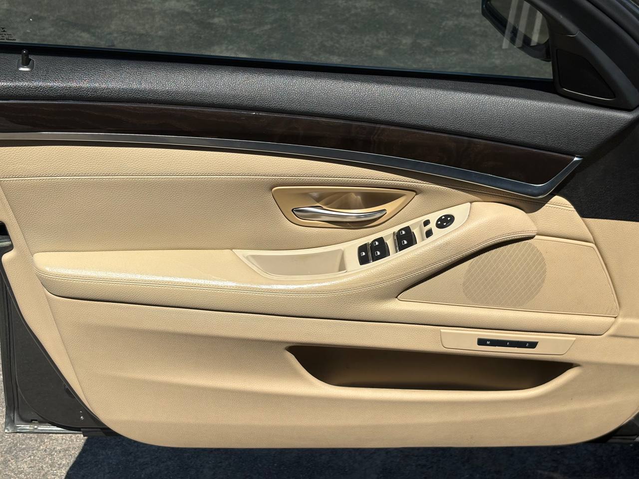 BMW-12