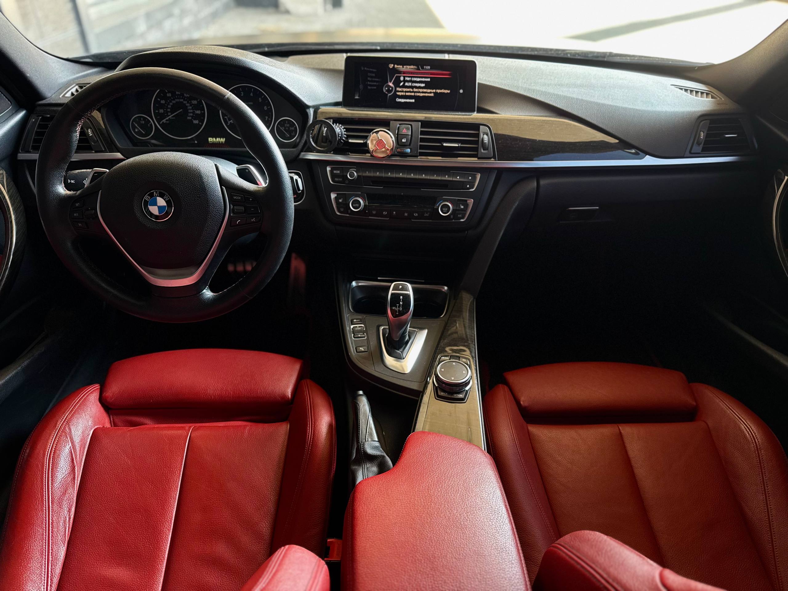 BMW-8