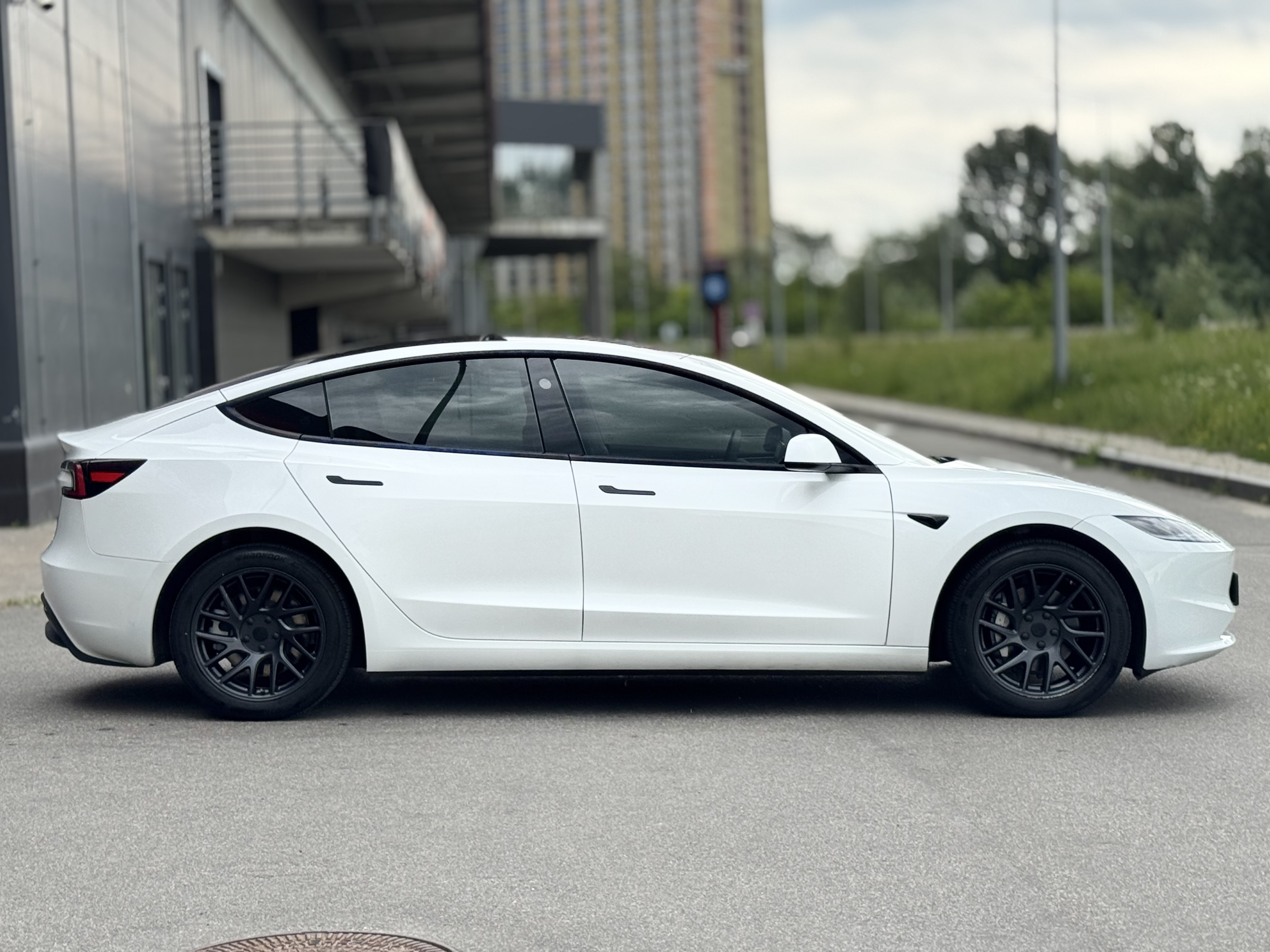 Tesla-16