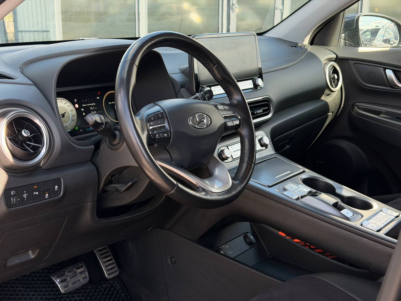 Hyundai-8