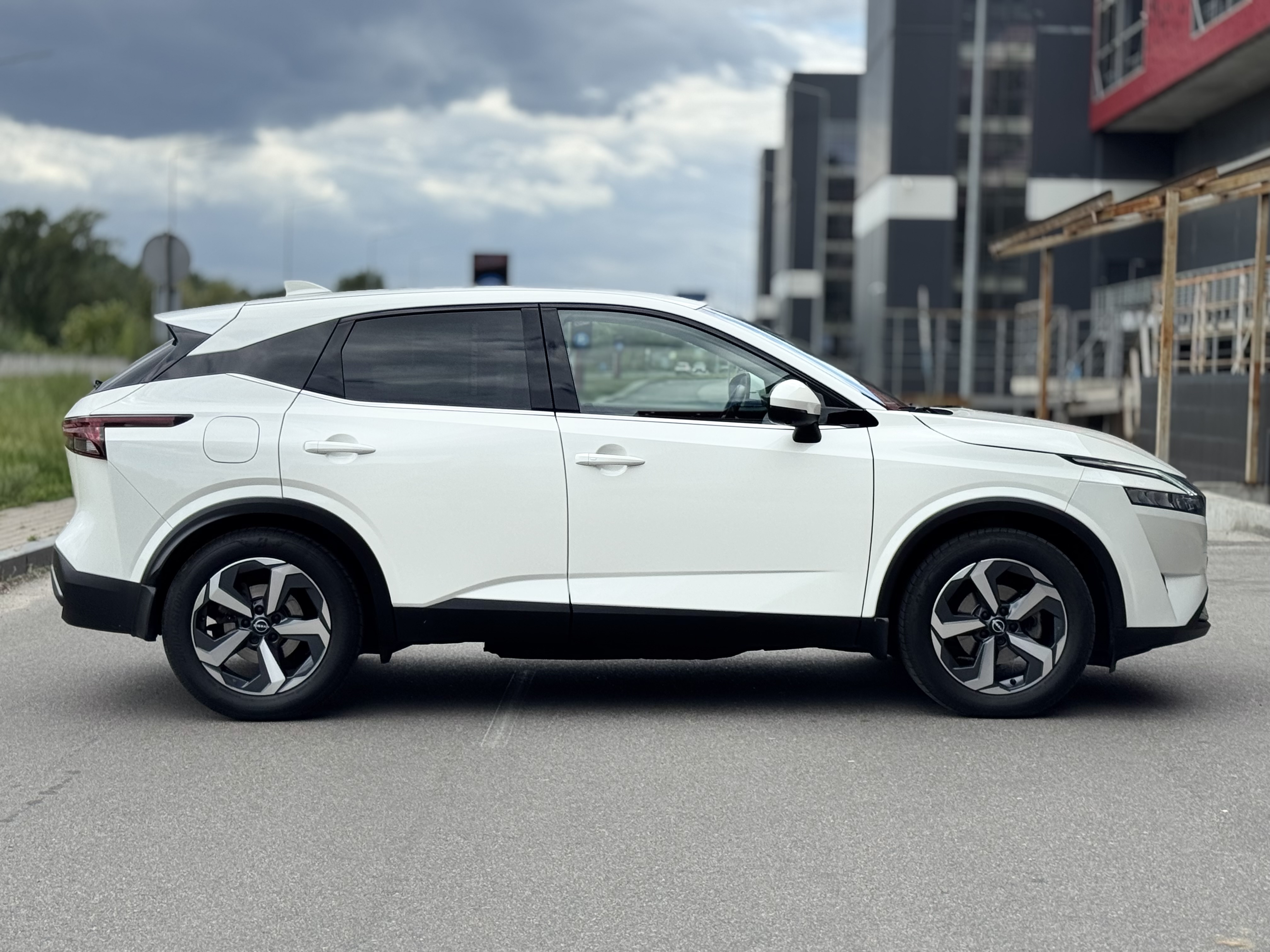 Nissan-16