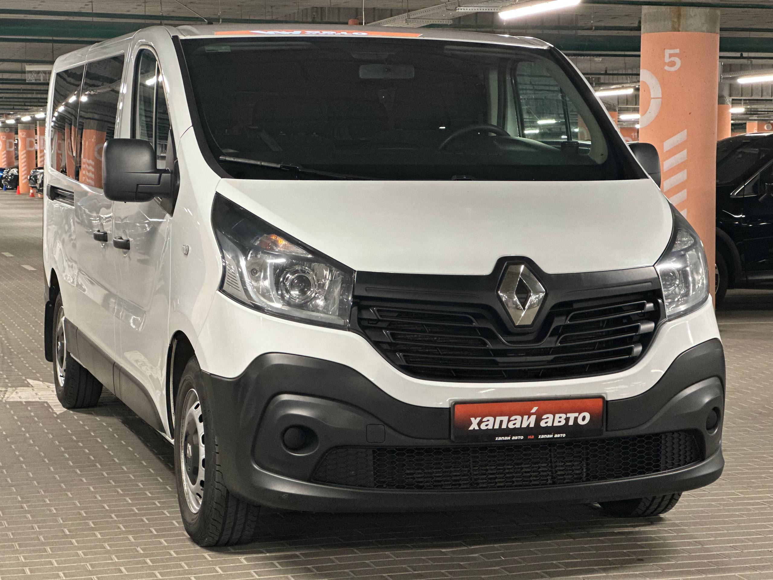 Renault-0