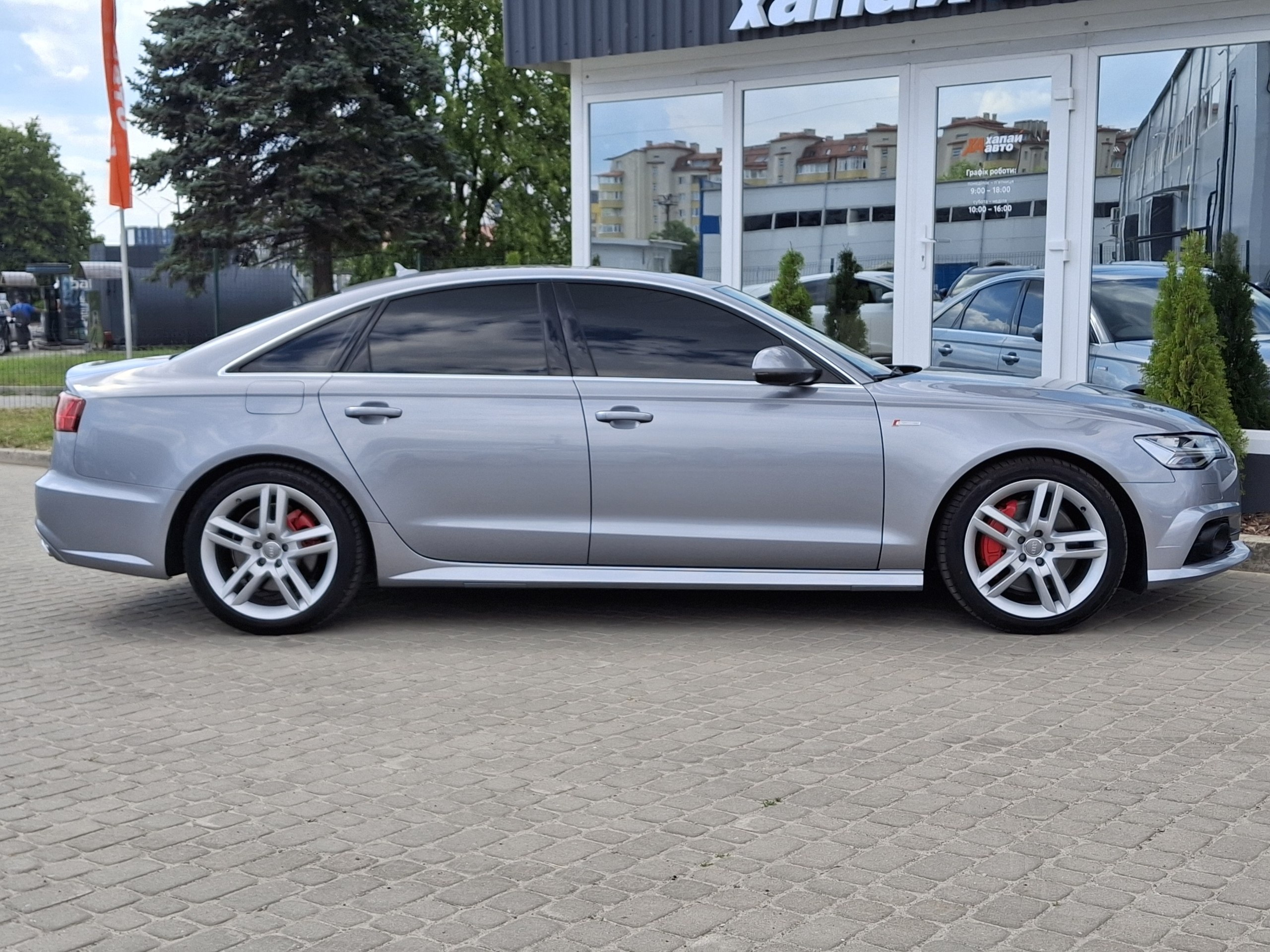 Audi-2