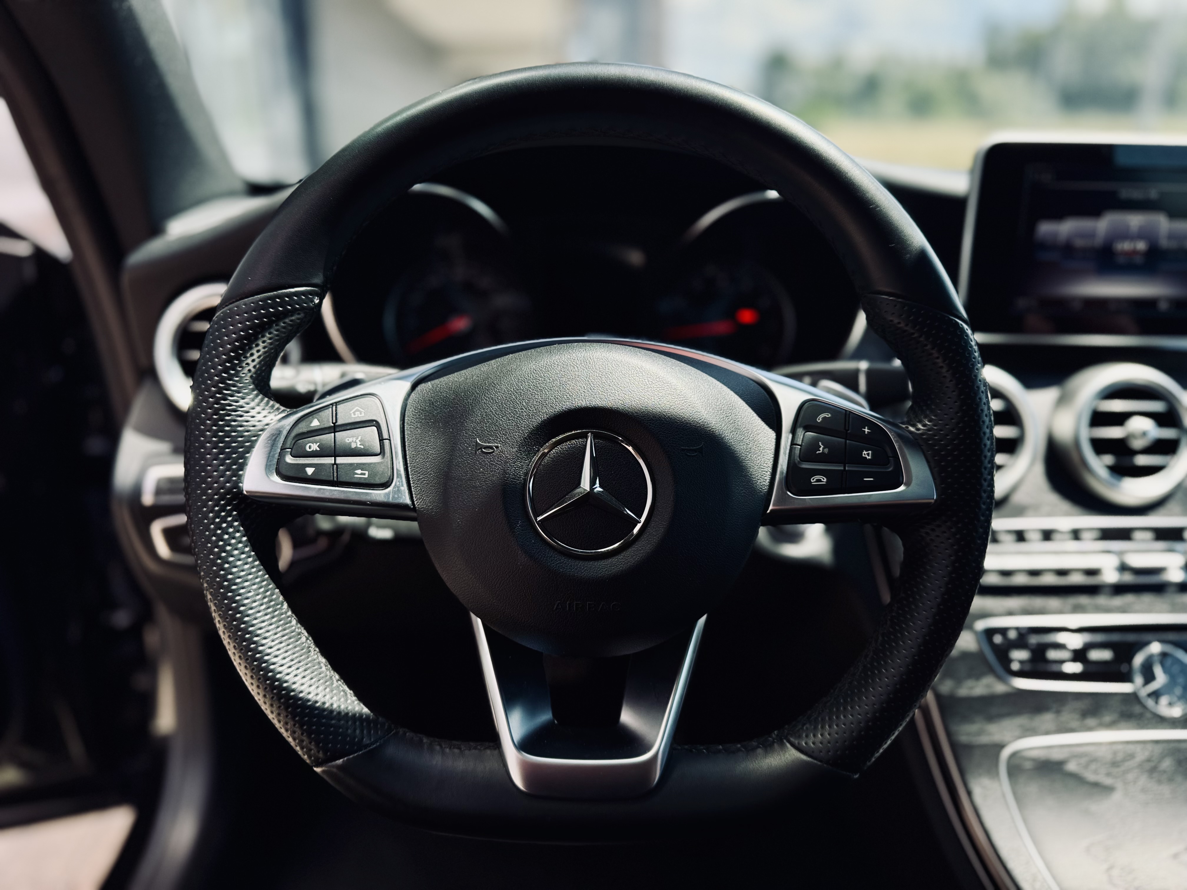 Mercedes-Benz-10