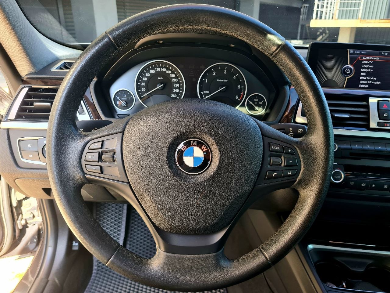 BMW-19