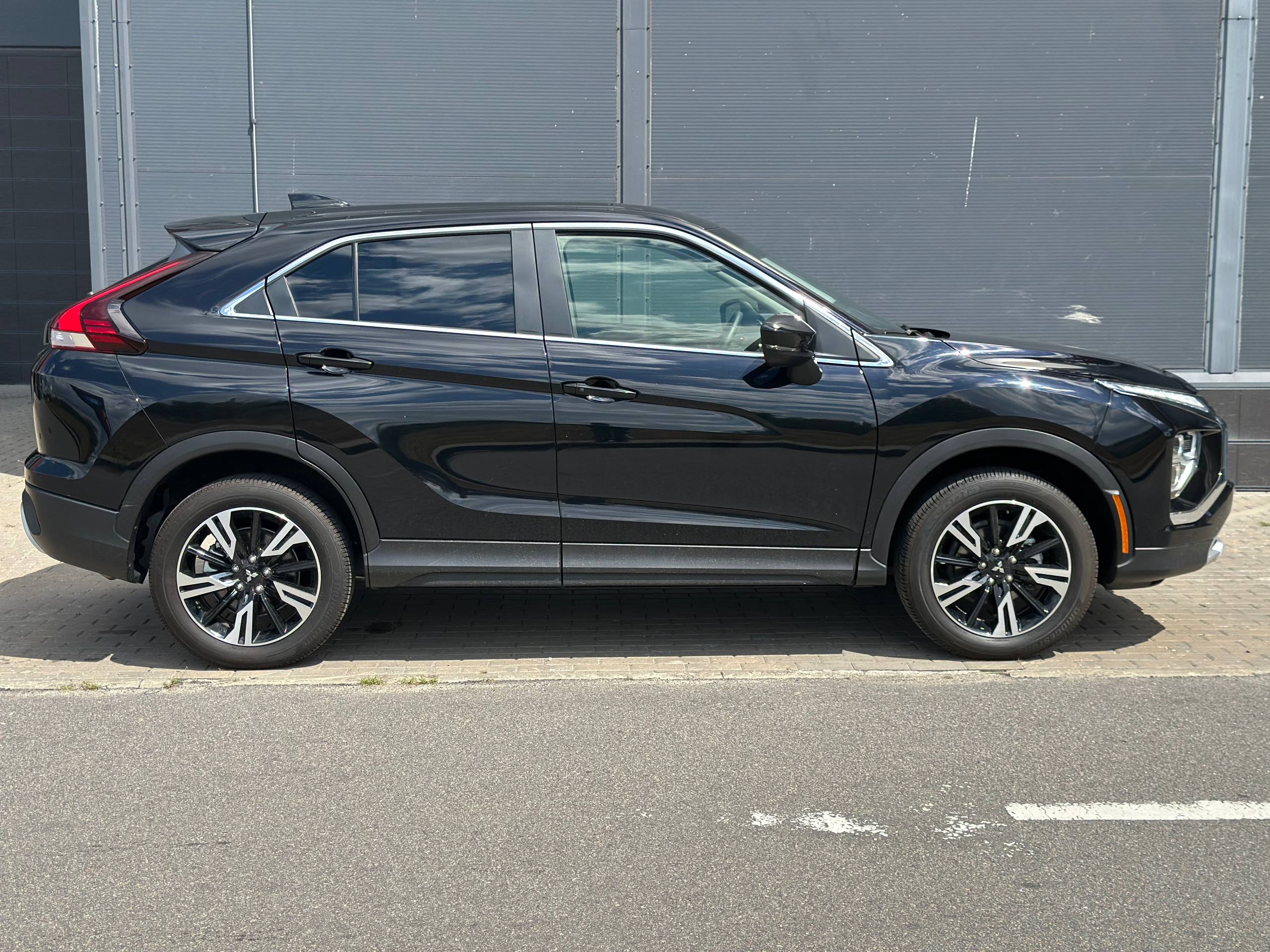 Mitsubishi-7