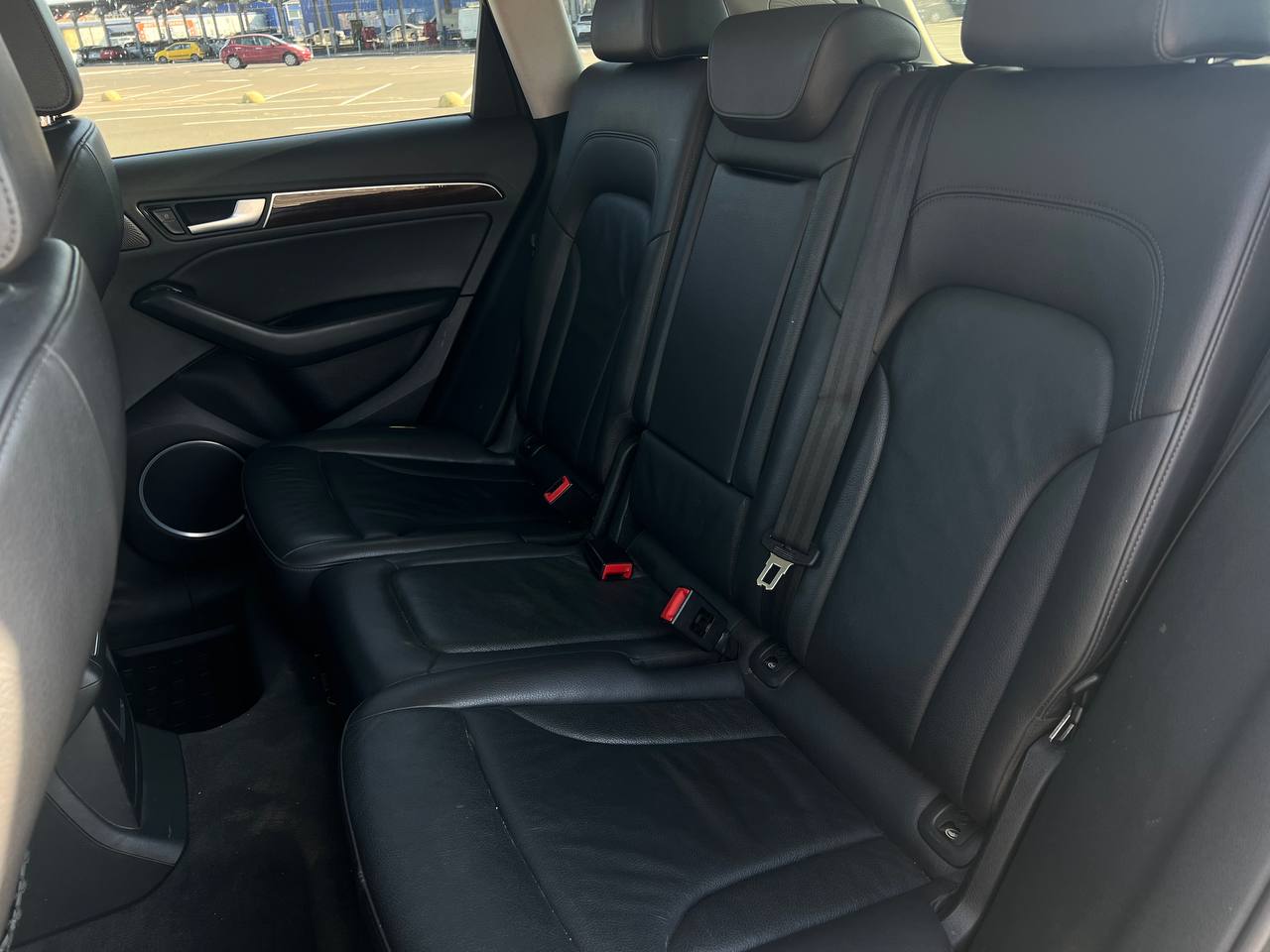 Audi-0