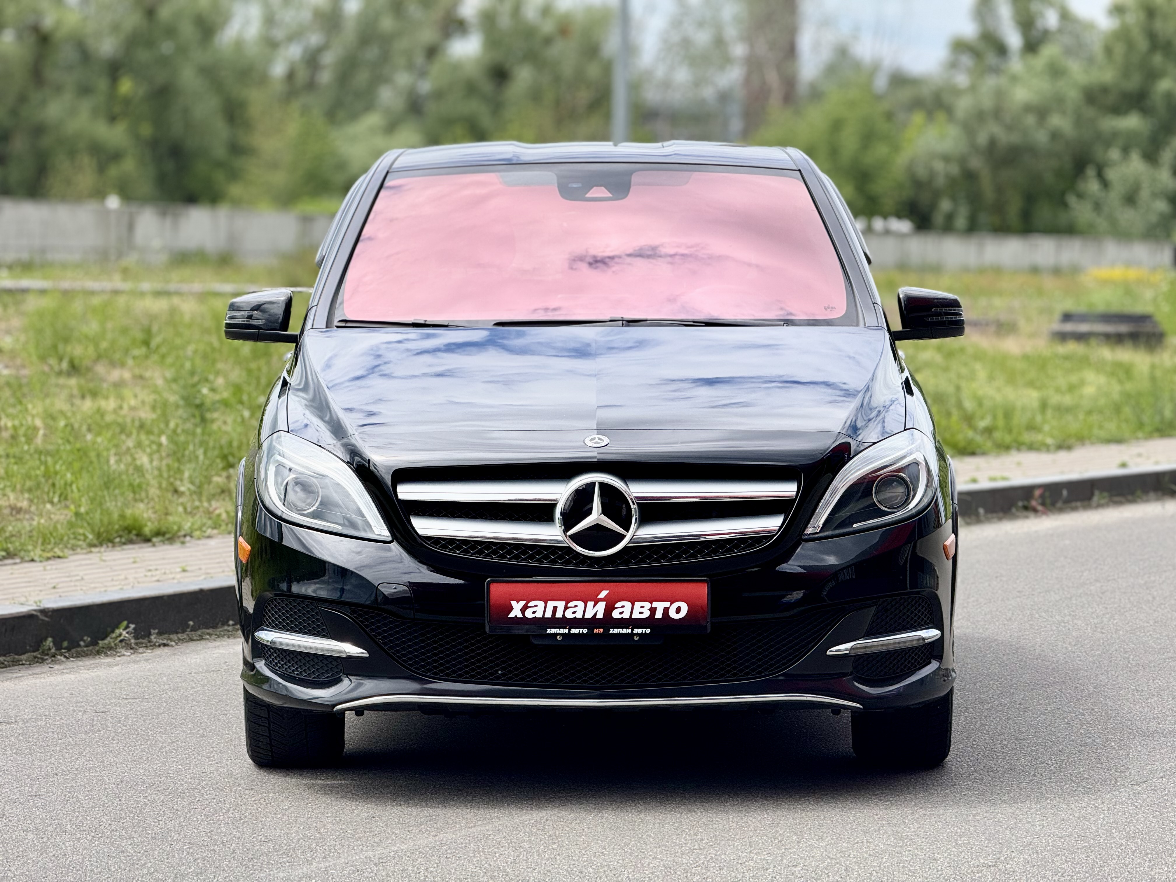 Mercedes-Benz-14